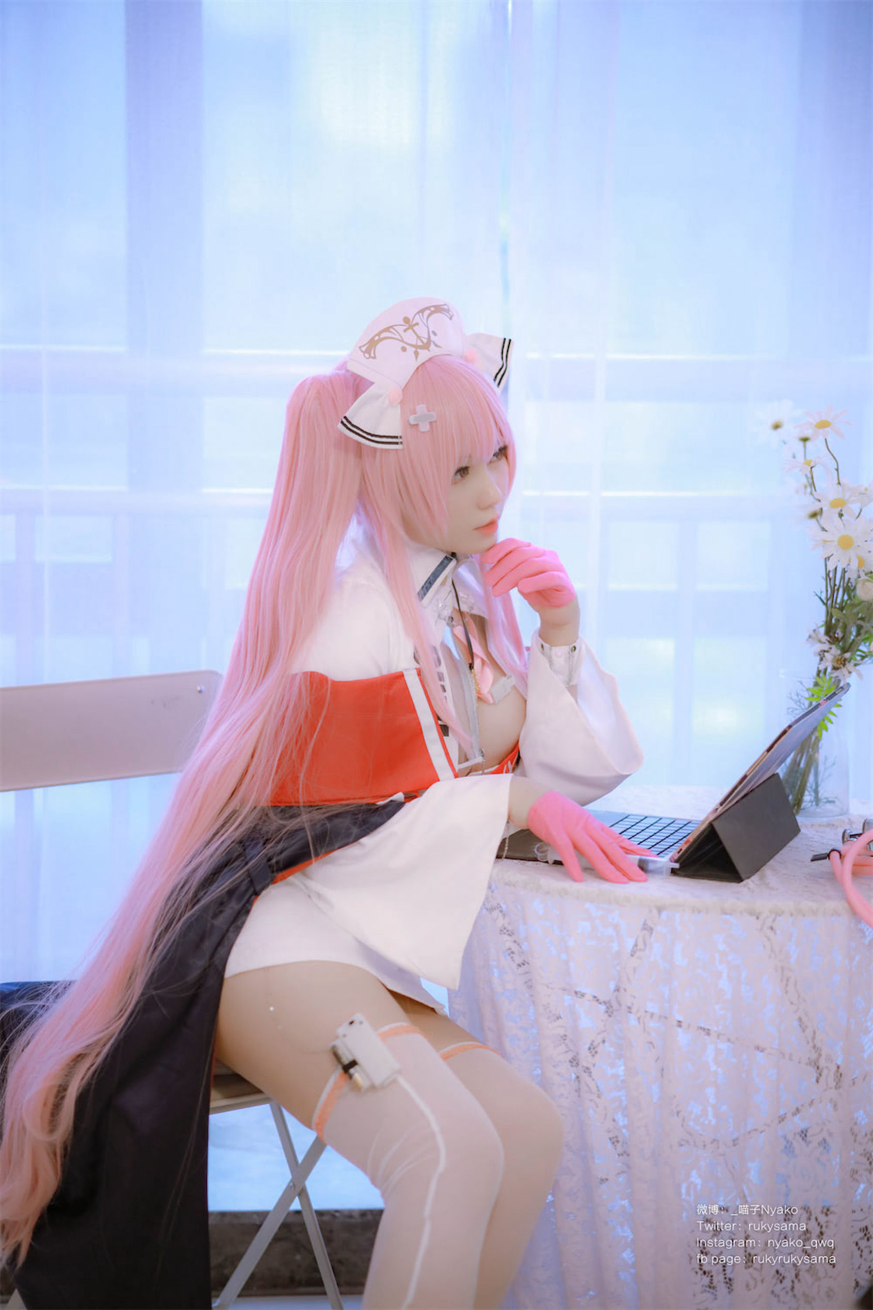 [福利COS] 萌妹子Nyako喵子 - 英仙座护士