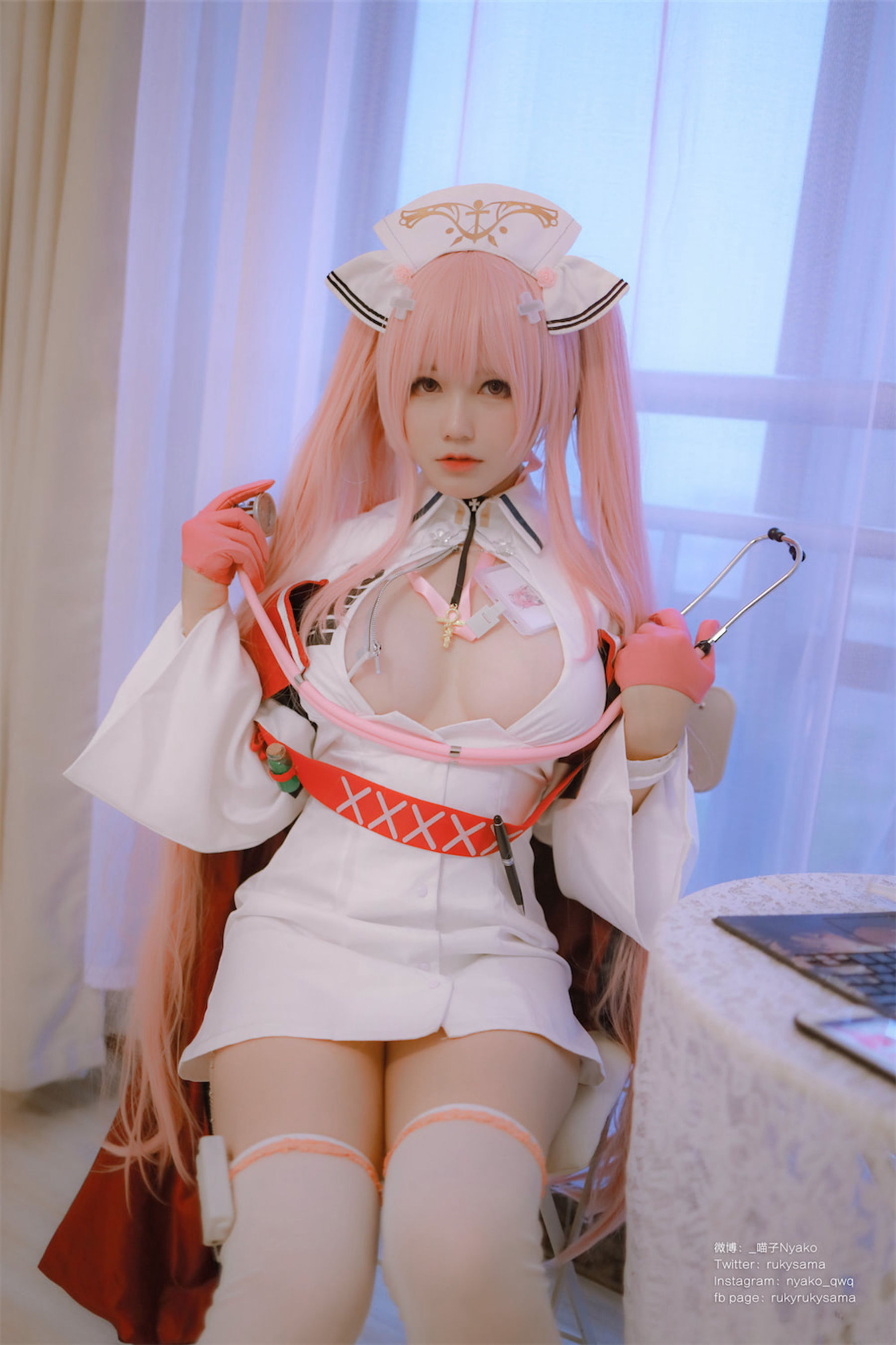 [福利COS] 萌妹子Nyako喵子 - 英仙座护士