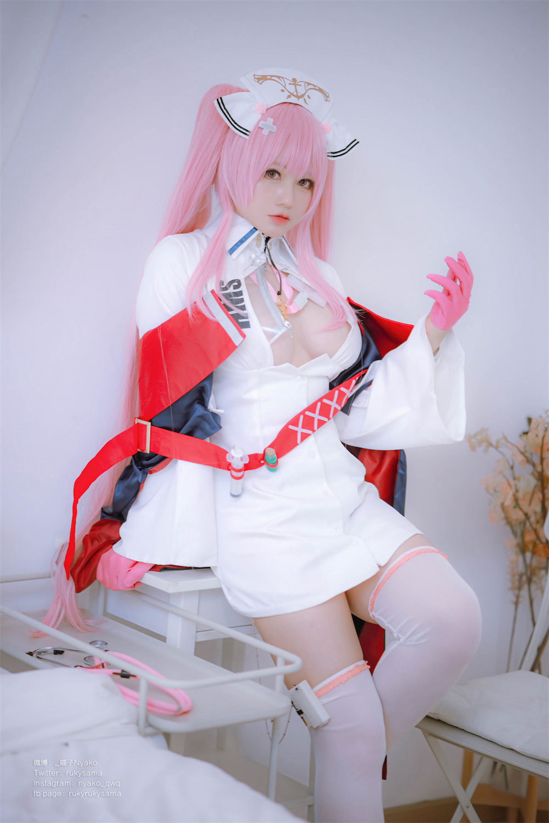 [福利COS] 萌妹子Nyako喵子 - 英仙座护士