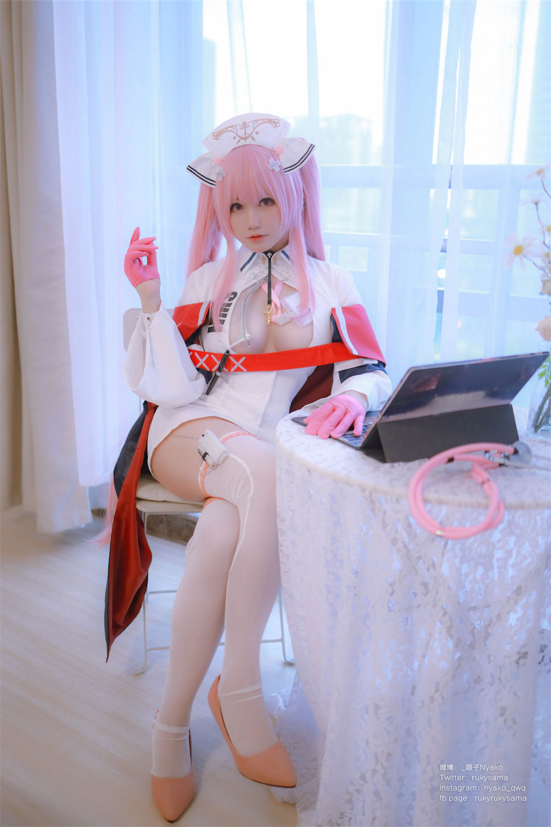 [福利COS] 萌妹子Nyako喵子 - 英仙座护士