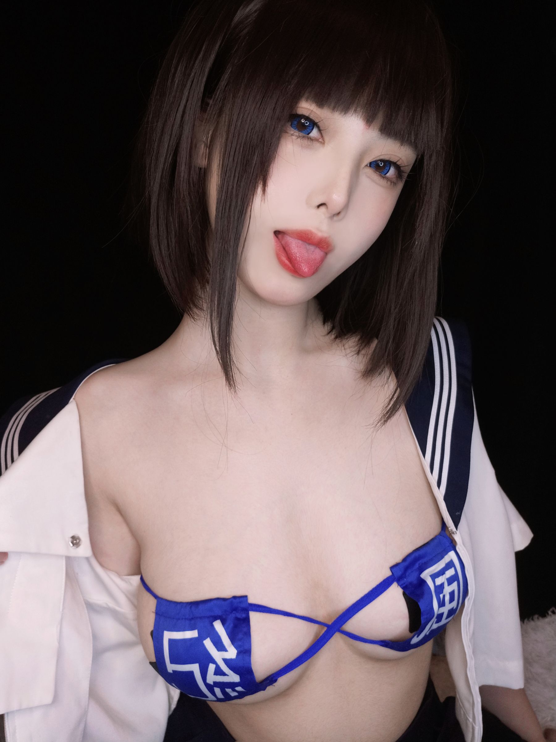 [福利COS] 萌系小姐姐蜜汁猫裘 - 坏学妹自拍