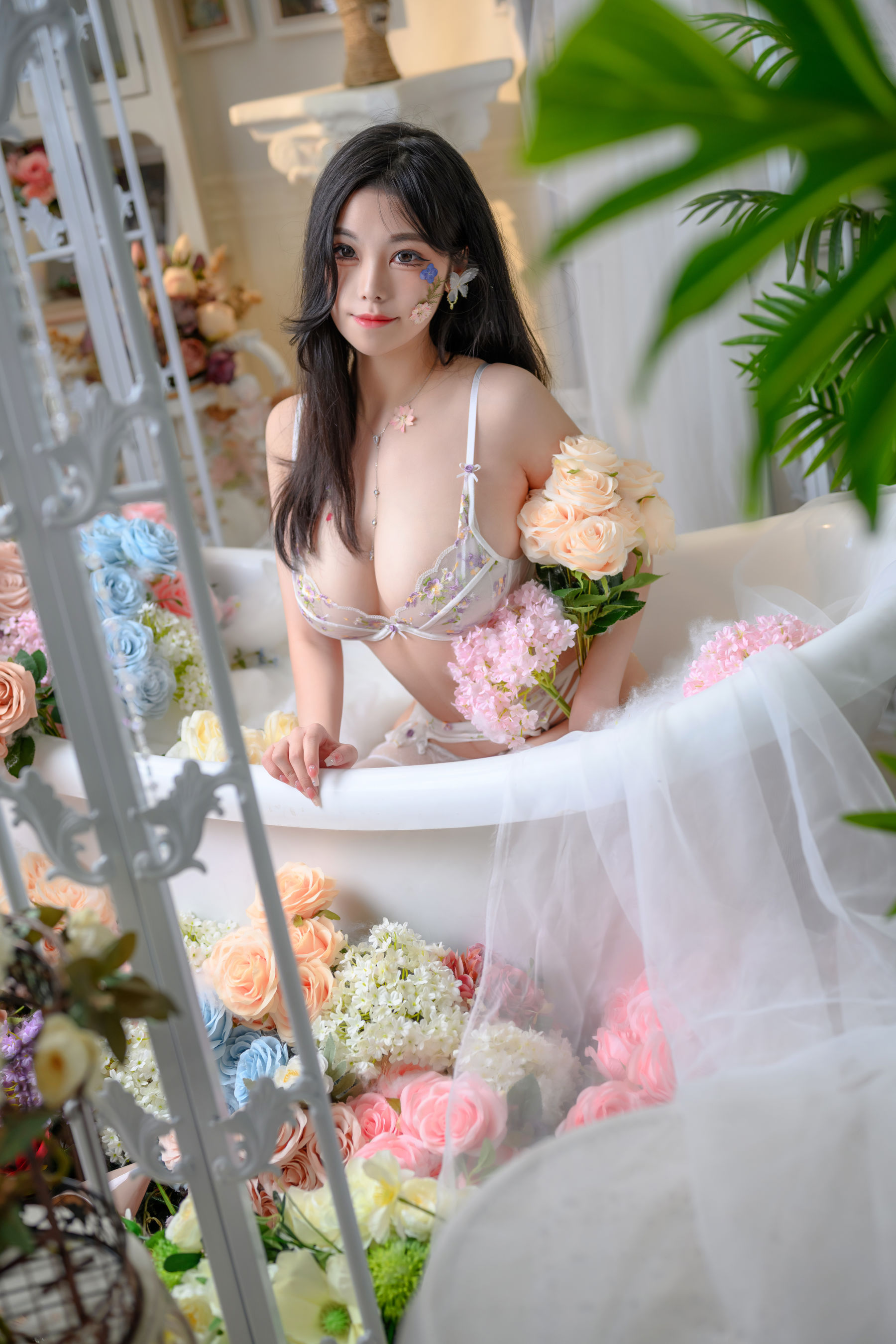 [福利COS] 萌系小姐姐蜜汁猫裘 - 花房少女