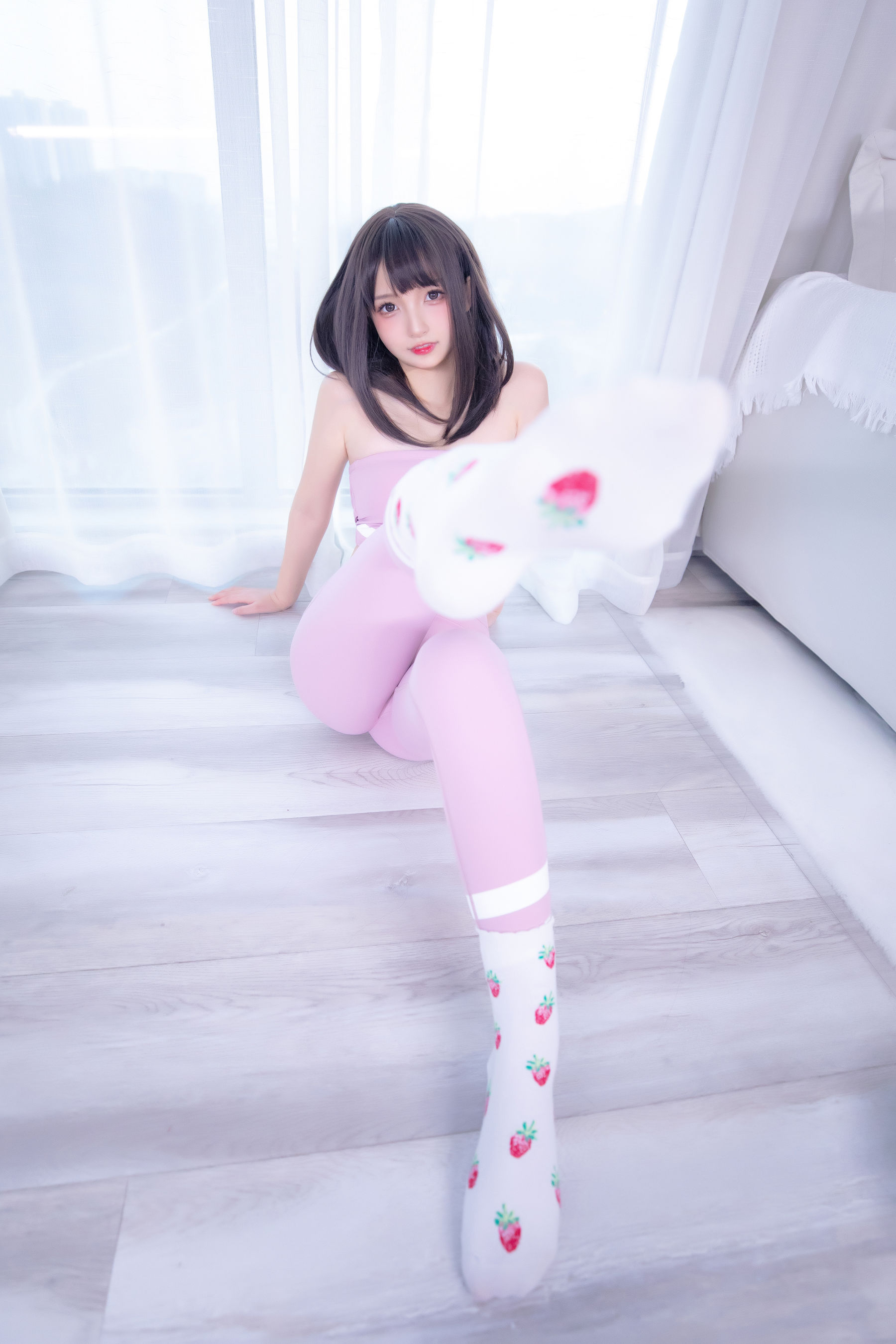 [福利COS] 萝莉神楽板真冬 草莓蜜桃