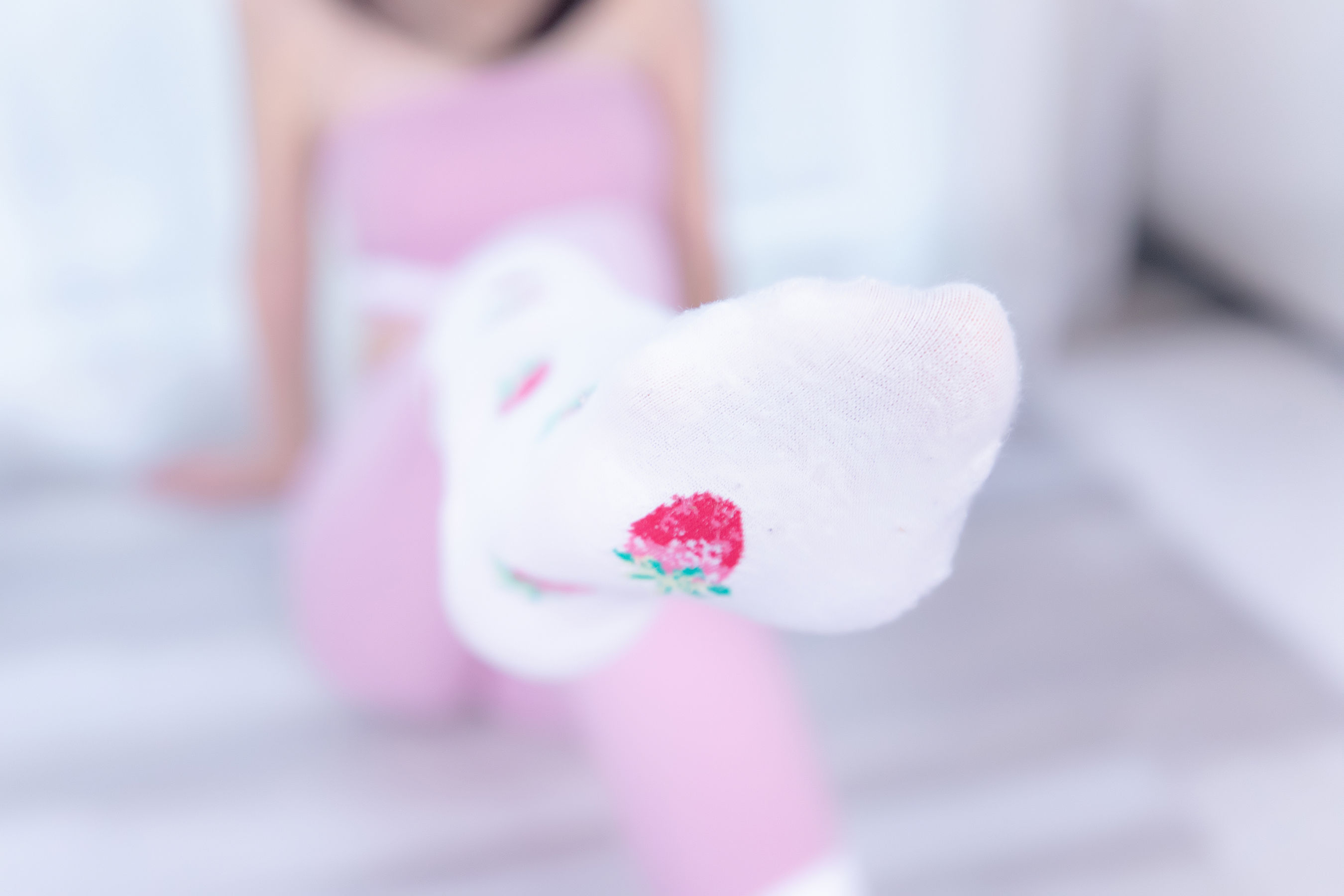 [福利COS] 萝莉神楽板真冬 草莓蜜桃