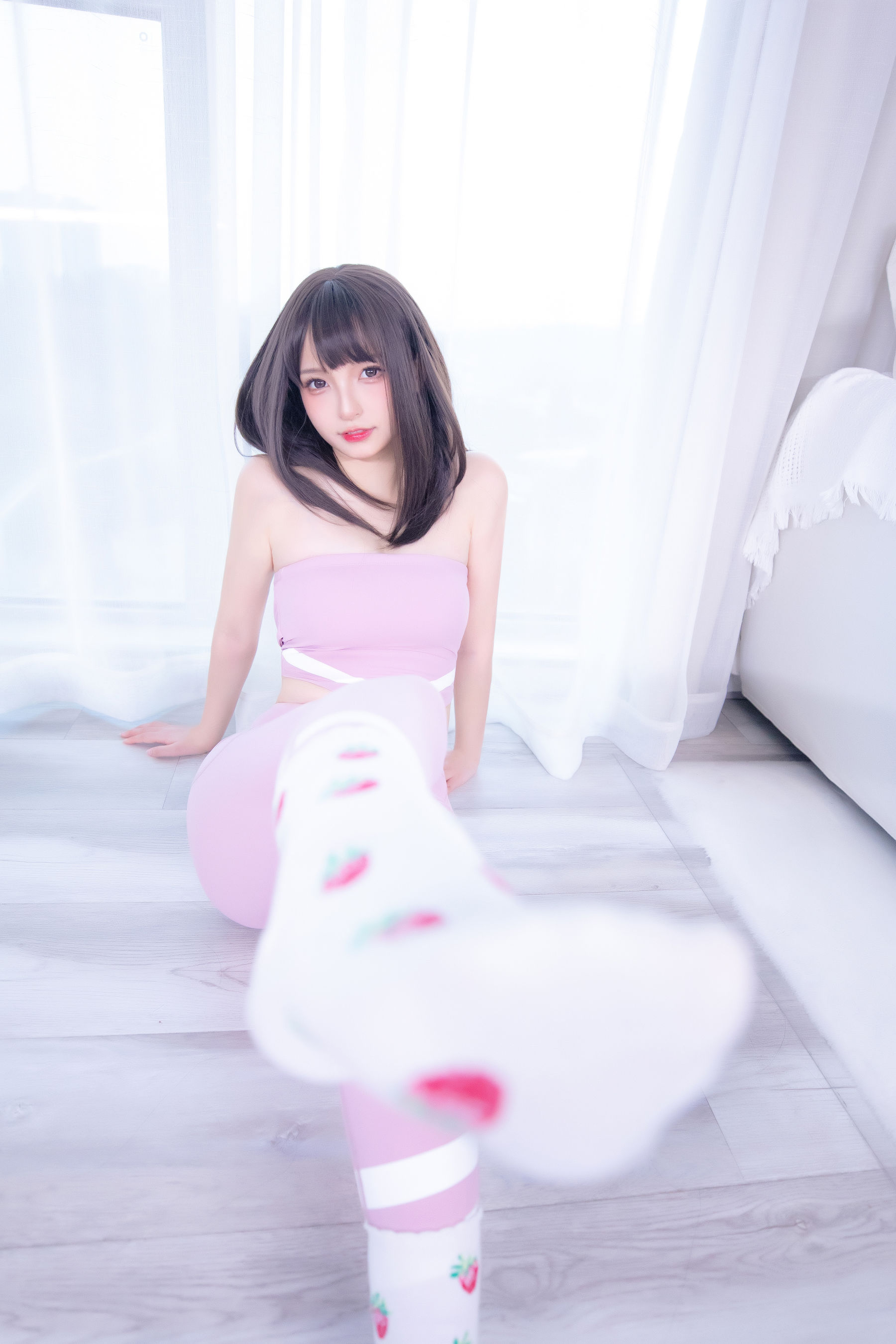 [福利COS] 萝莉神楽板真冬 草莓蜜桃