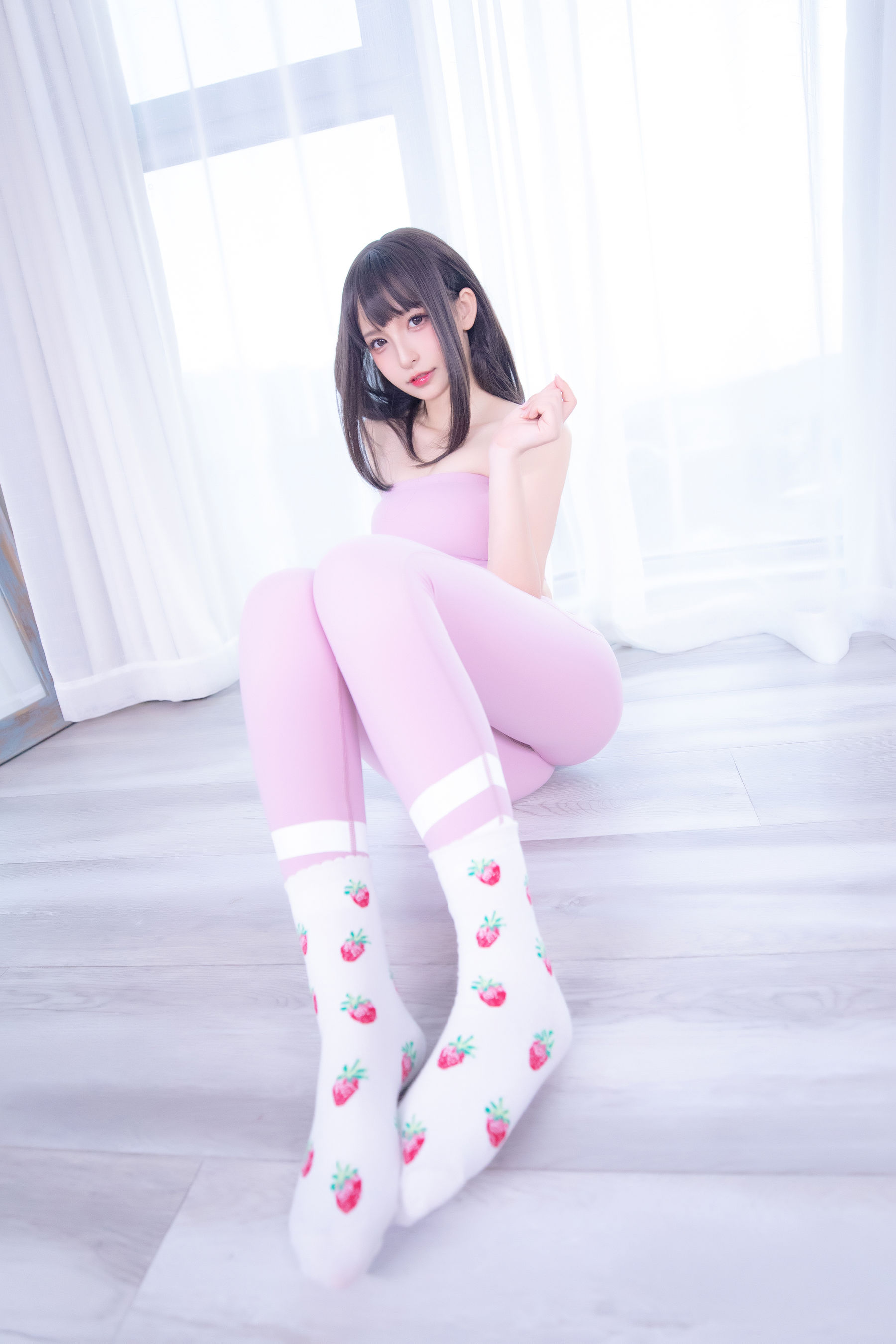 [福利COS] 萝莉神楽板真冬 草莓蜜桃