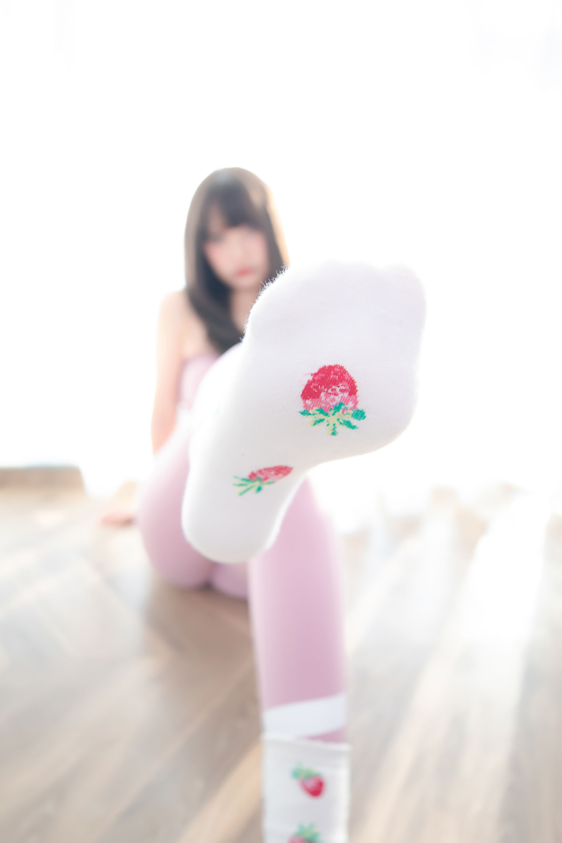 [福利COS] 萝莉神楽板真冬 草莓蜜桃
