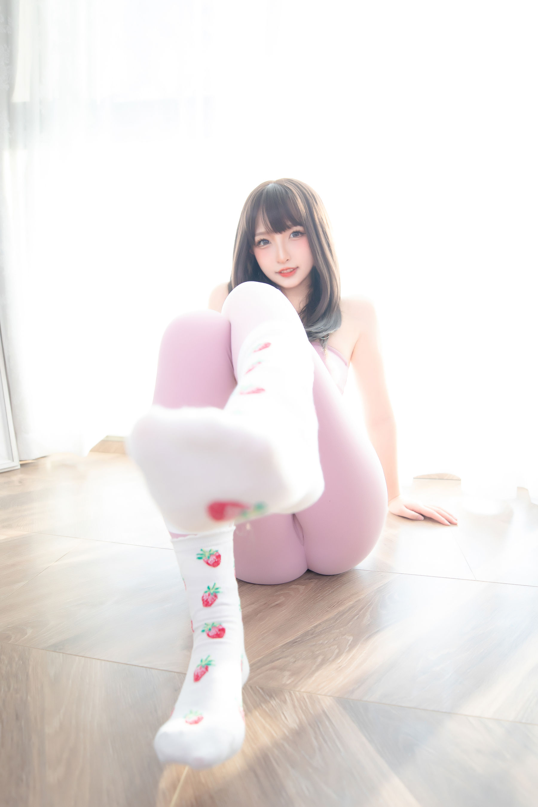 [福利COS] 萝莉神楽板真冬 草莓蜜桃