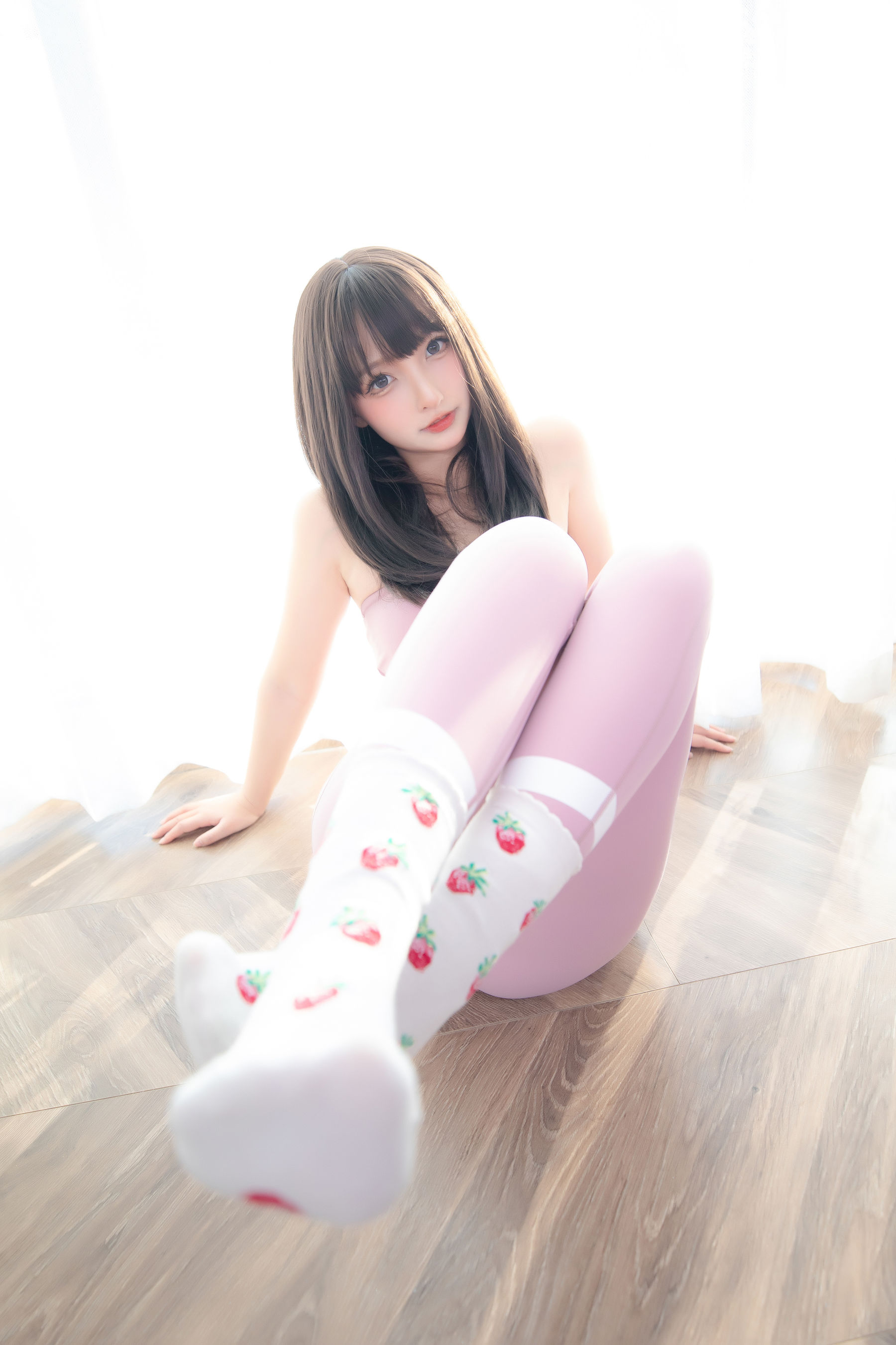 [福利COS] 萝莉神楽板真冬 草莓蜜桃