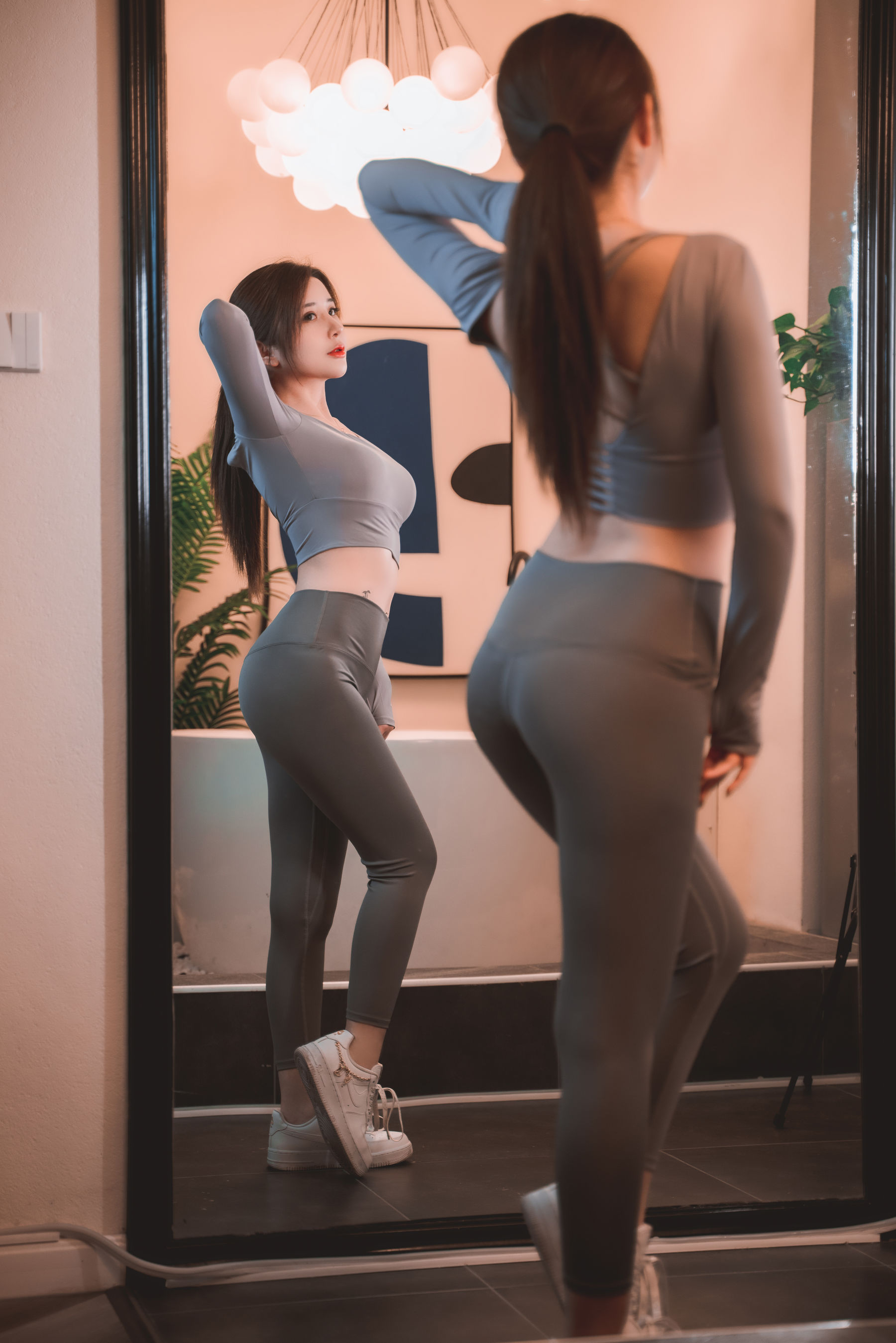[福利COS] 蜜蜜子Kimmie - After fitness
