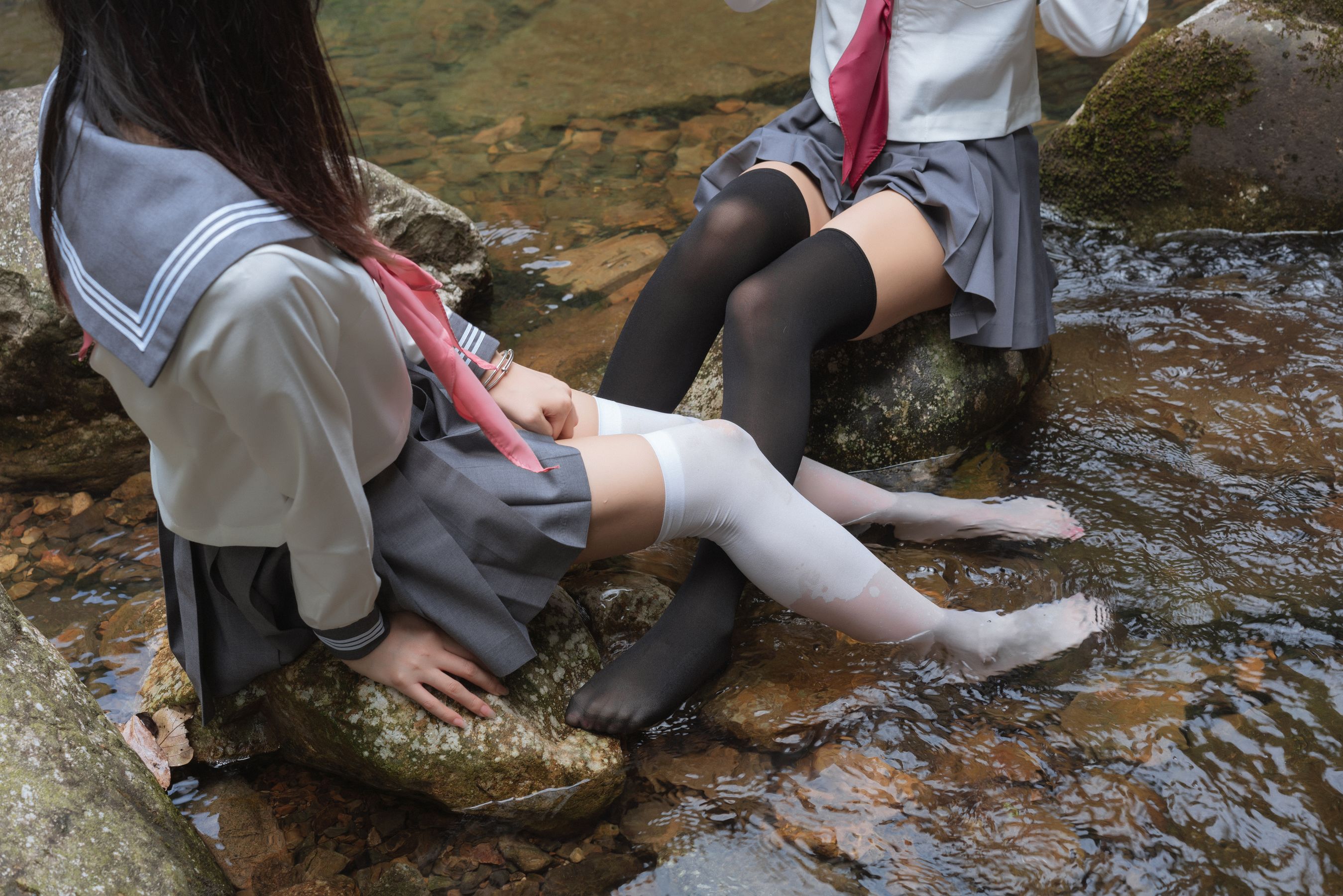 [福利COS] 阳光美少女萌芽儿o0 - 请叫我若生 小溪JK百合