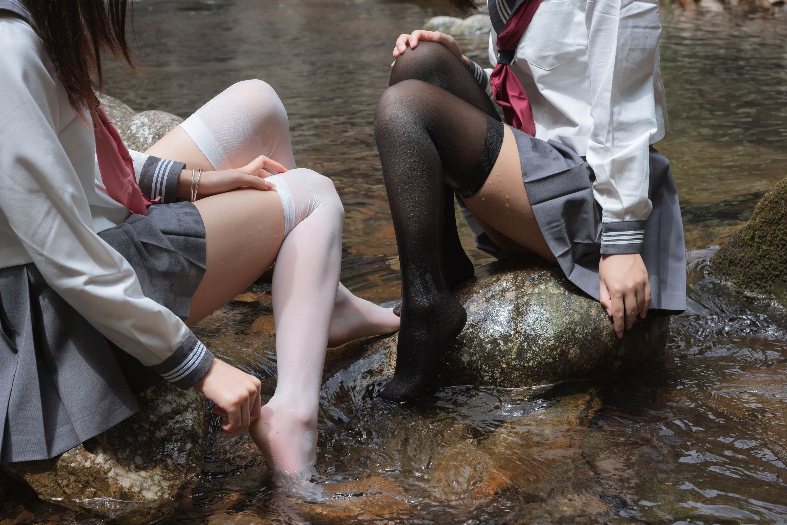 [福利COS] 阳光美少女萌芽儿o0 - 请叫我若生 小溪JK百合