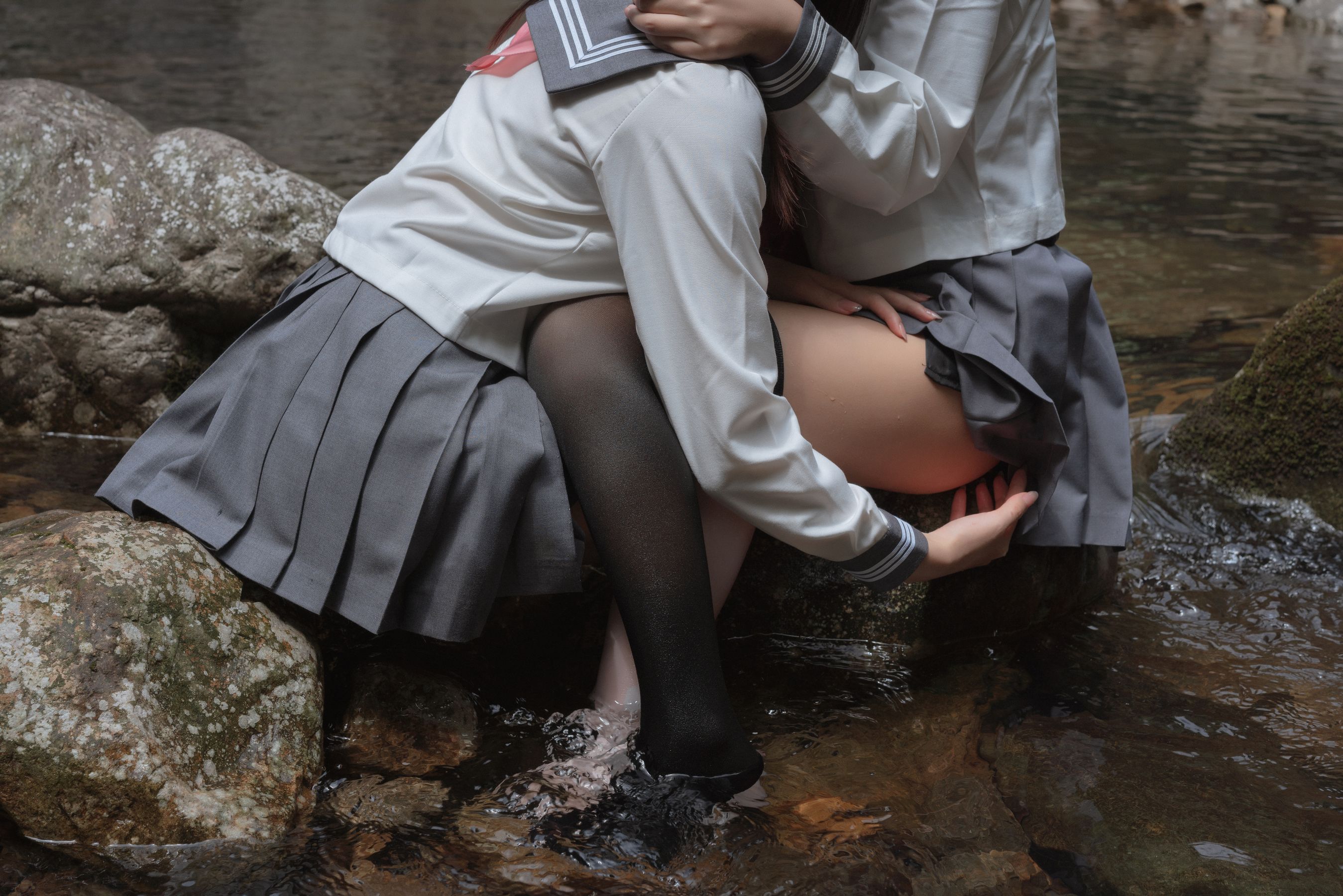 [福利COS] 阳光美少女萌芽儿o0 - 请叫我若生 小溪JK百合