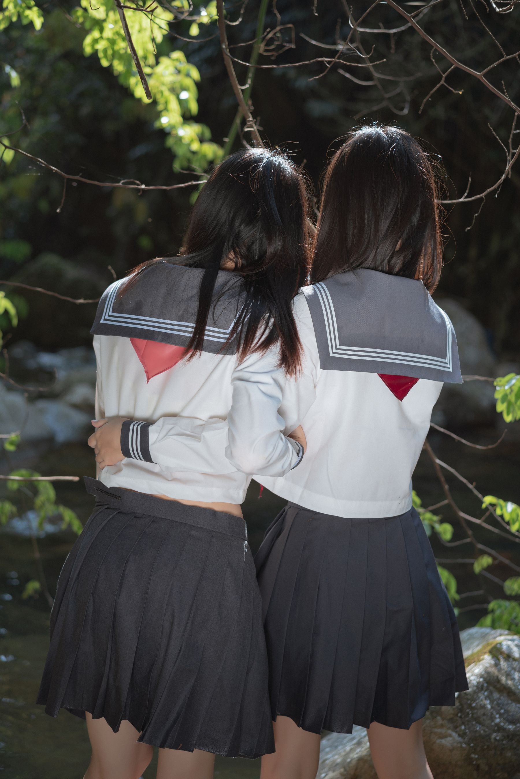 [福利COS] 阳光美少女萌芽儿o0 - 请叫我若生 小溪JK百合