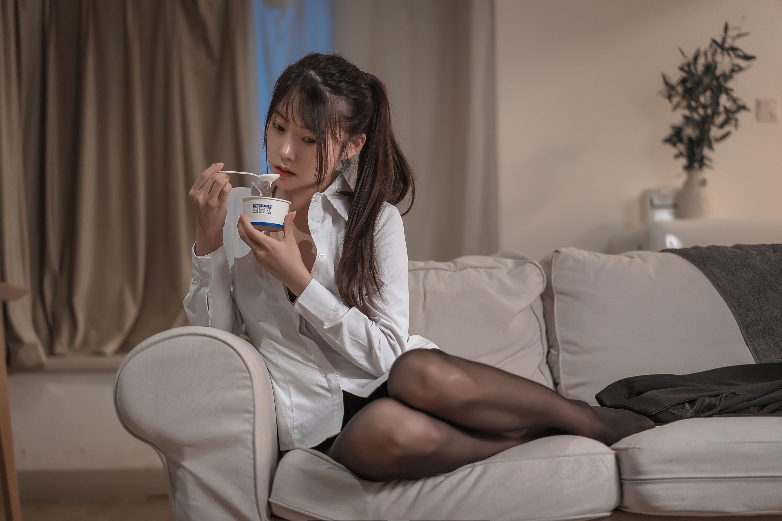 [福利COS] 香草喵露露写真 - 民宿下班回家