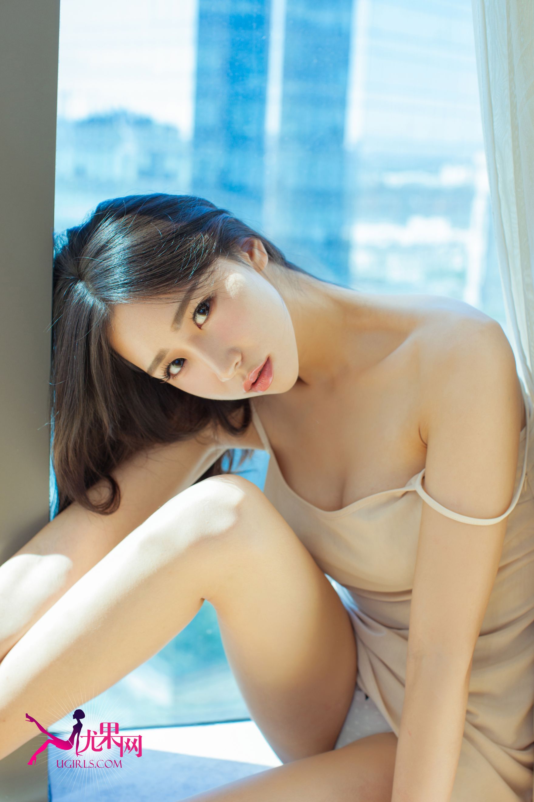 [尤果网Ugirls] U124 张辛苑《小小的性感 懵懂的初恋》