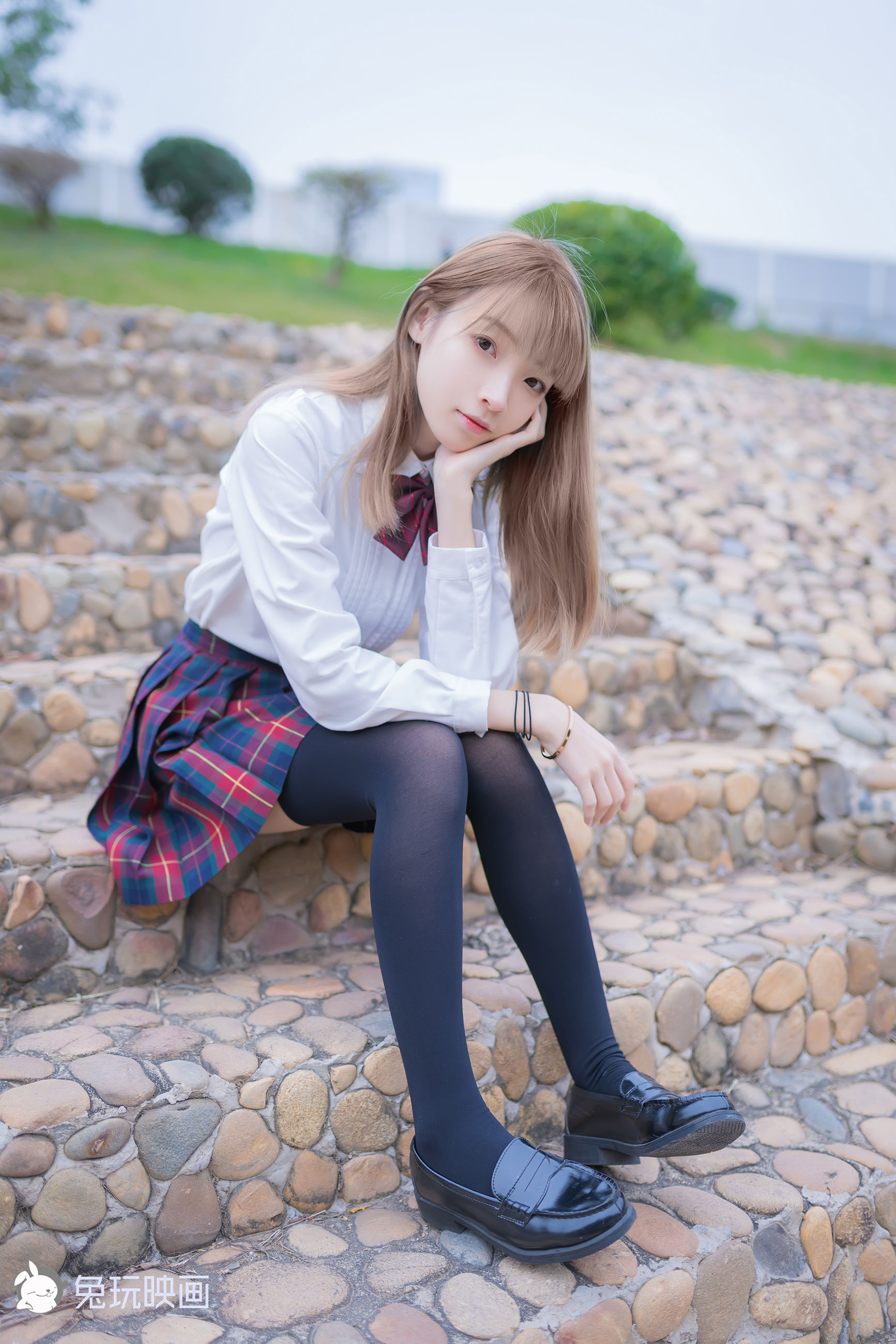 [兔玩映画] - JK制服 Vol.006 绿草坪