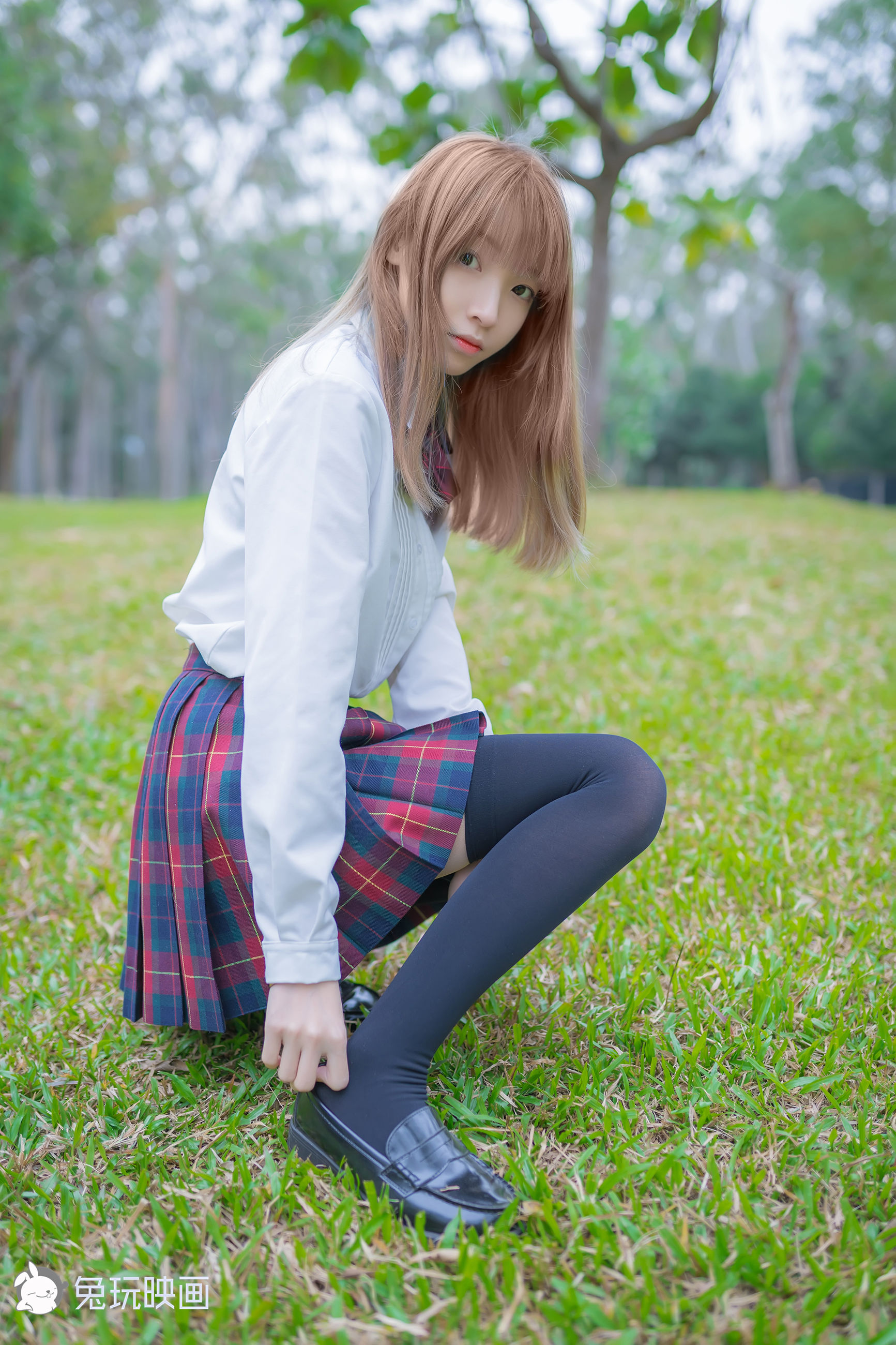 [兔玩映画] - JK制服 Vol.006 绿草坪