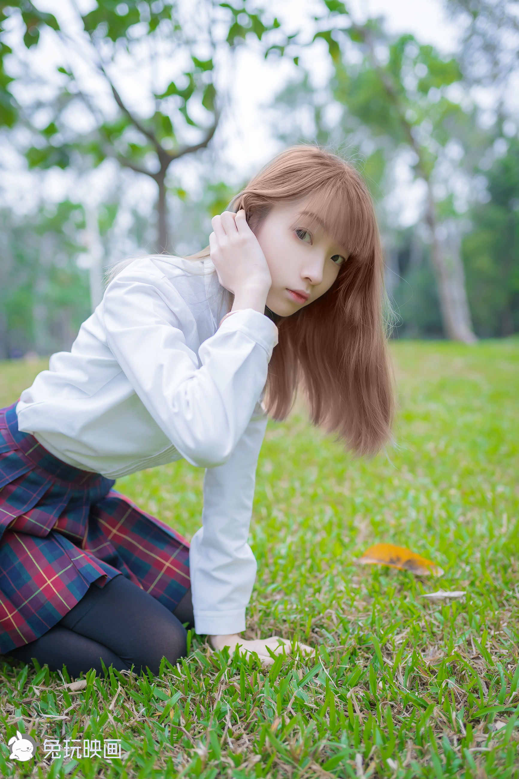 [兔玩映画] - JK制服 Vol.006 绿草坪