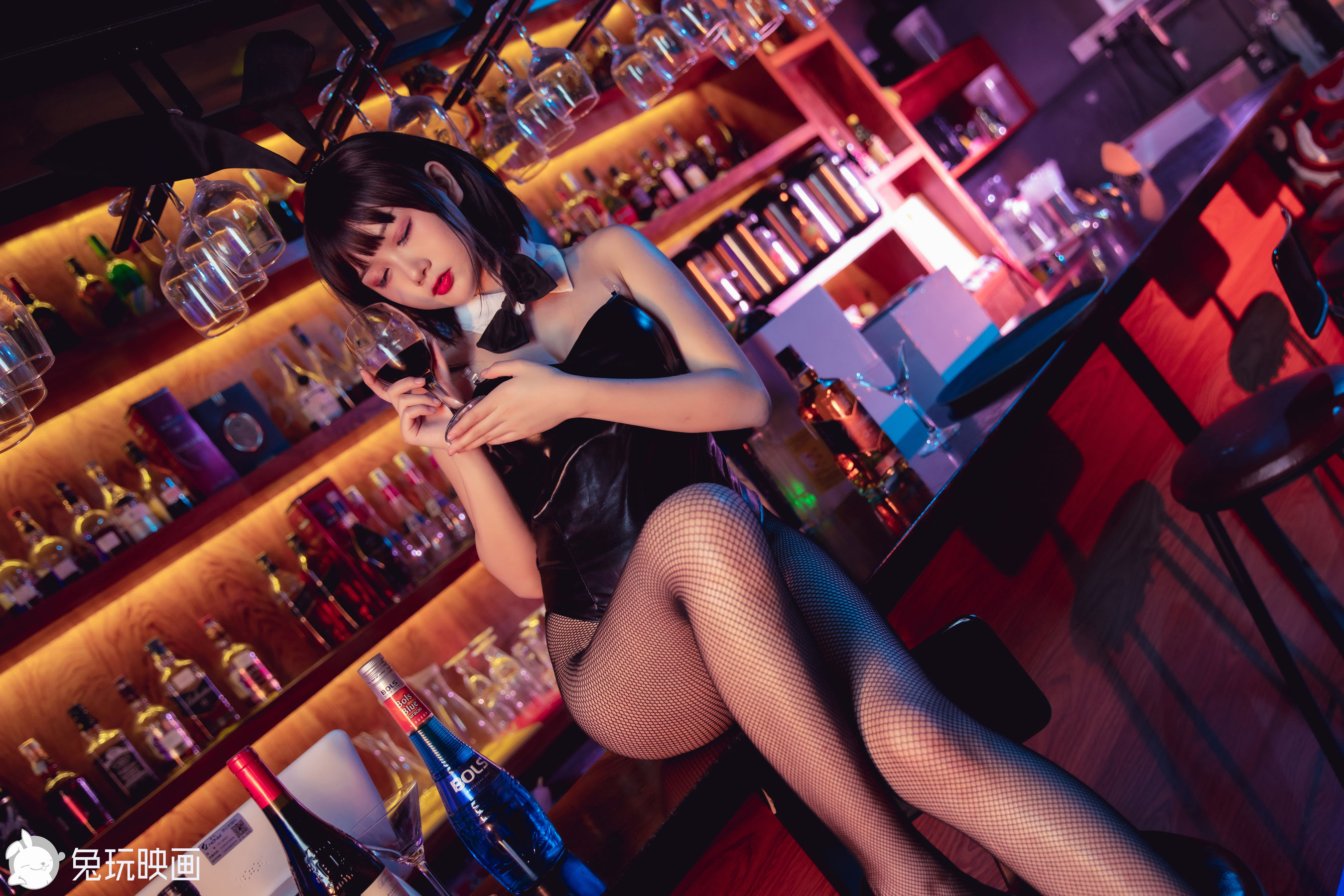 [兔玩映画] - 兔女郎 Vol.055 酒吧