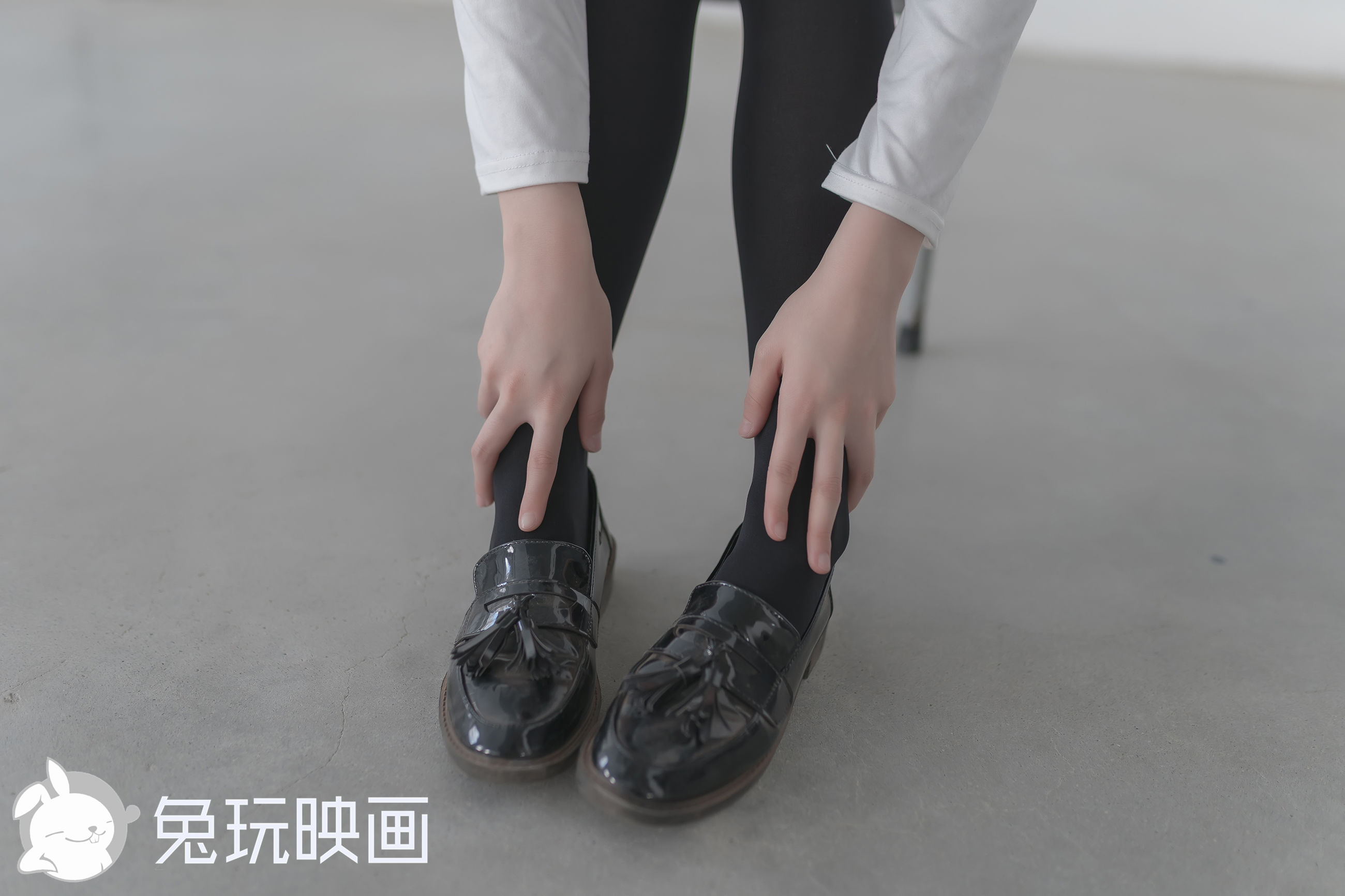 [兔玩映画] - 冬天里的黑袜
