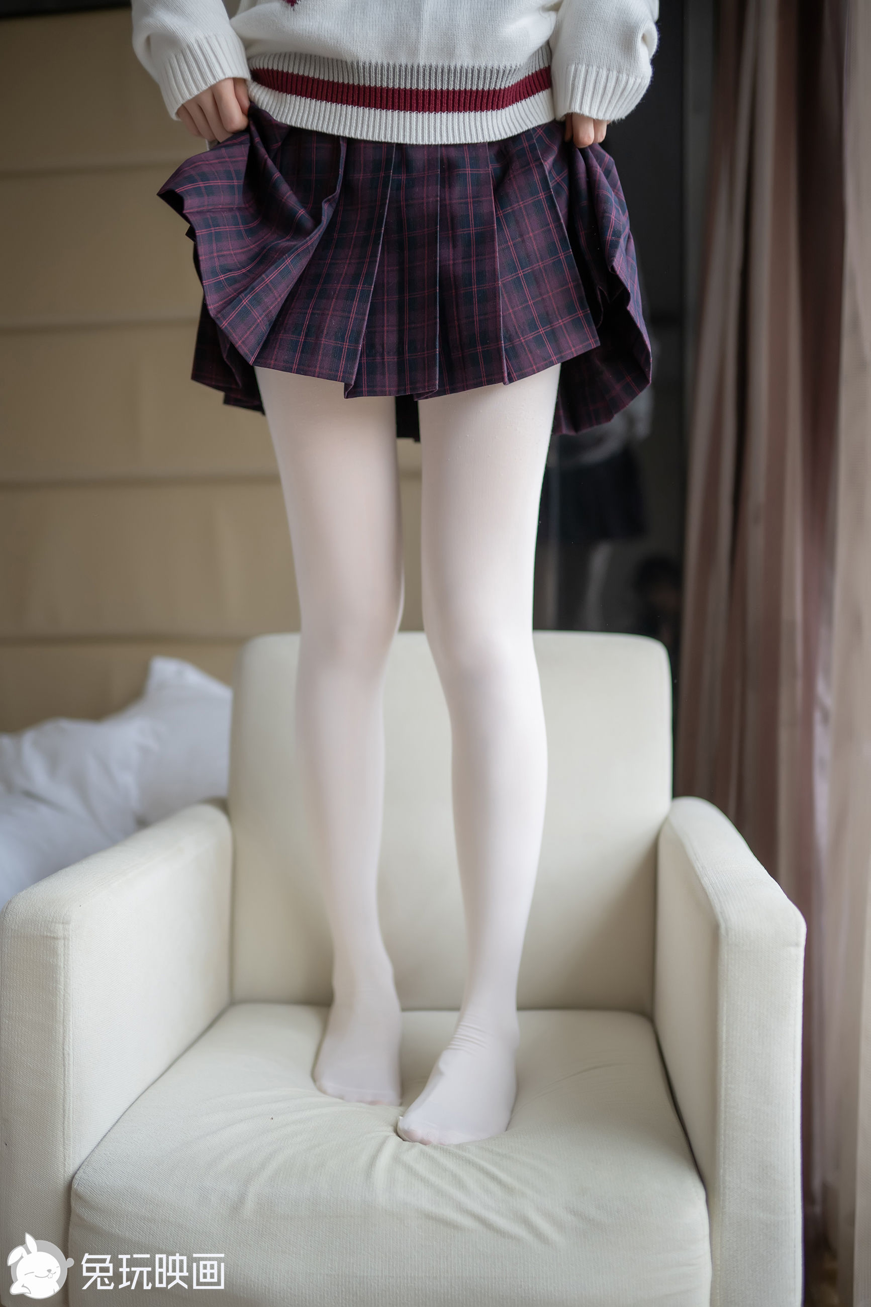 [兔玩映画] - 制服妹妹的小细腿