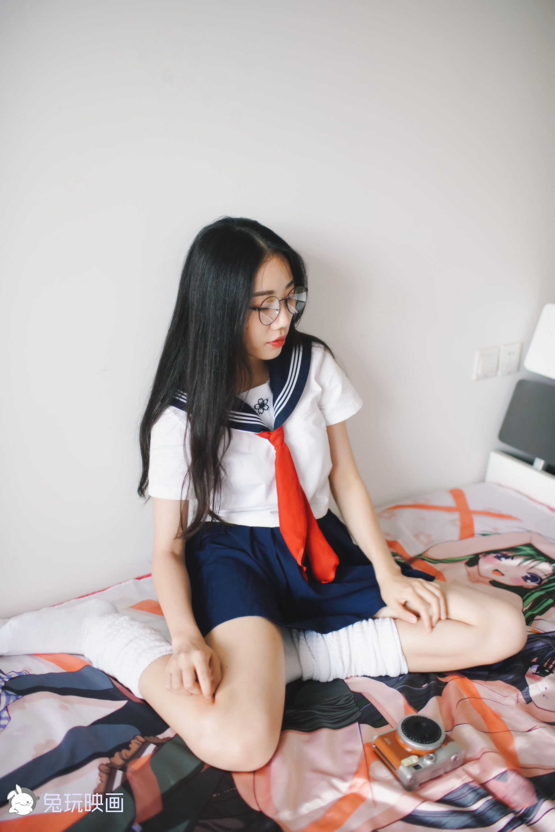 [兔玩映画] - 制服泡泡袜