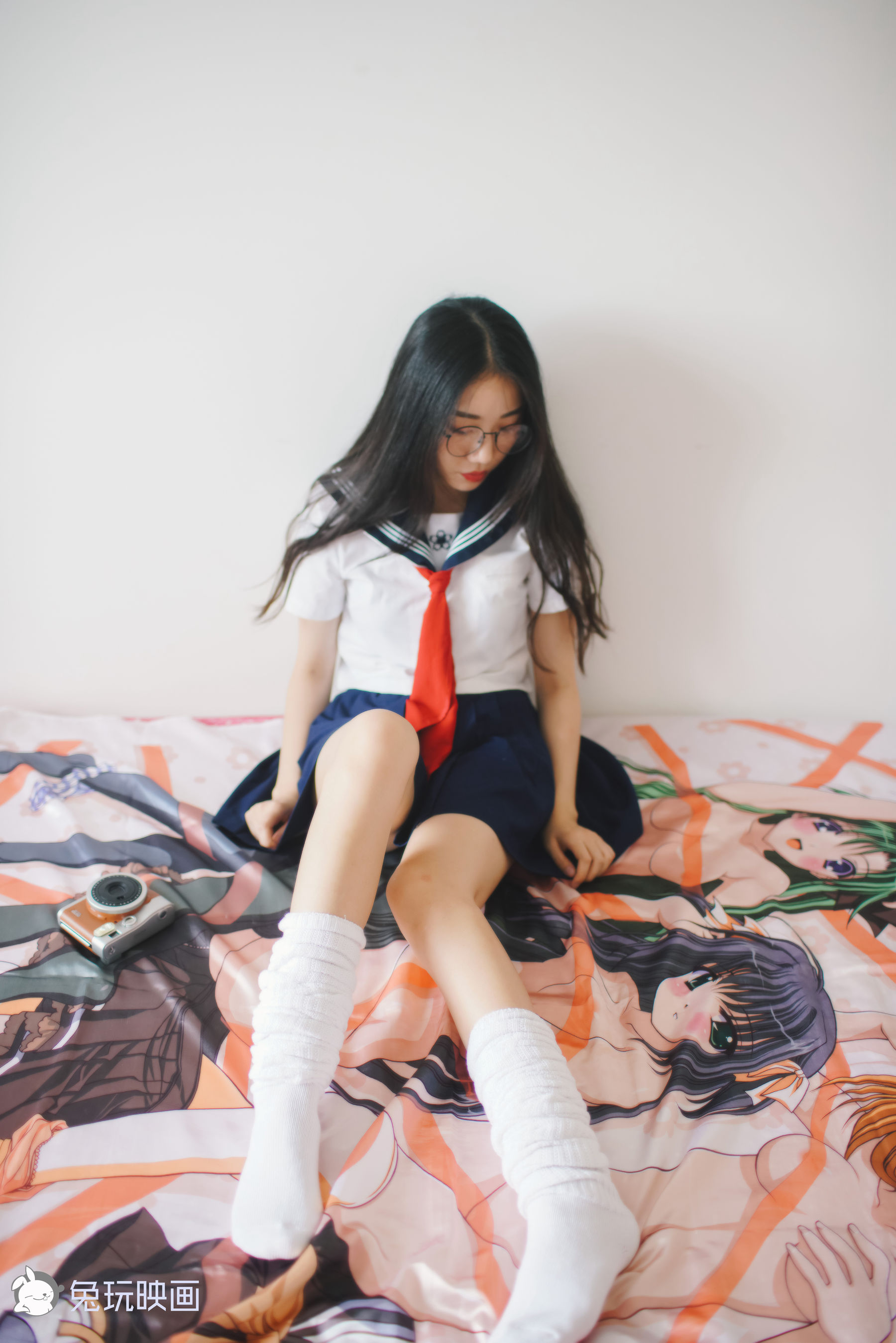 [兔玩映画] - 制服泡泡袜