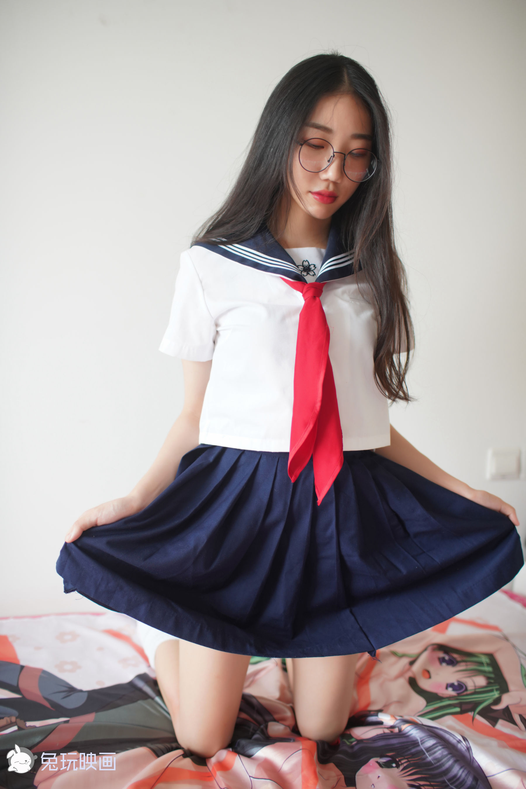 [兔玩映画] - 制服泡泡袜