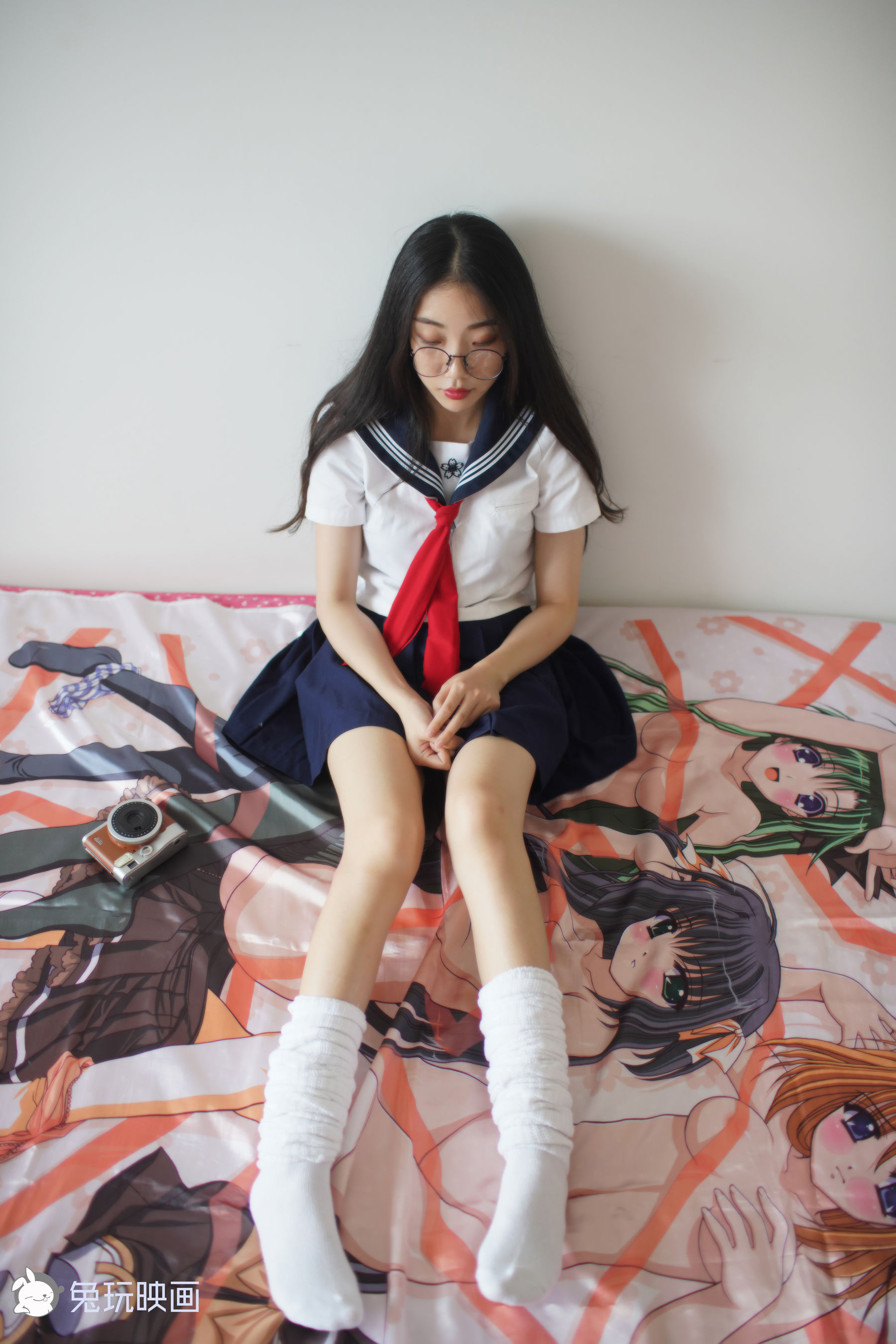 [兔玩映画] - 制服泡泡袜