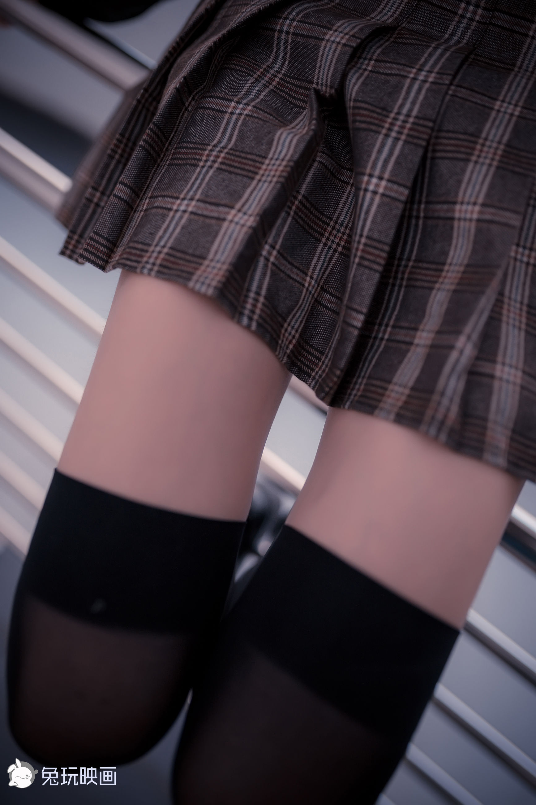 [兔玩映画] - 制服裙的绝对领域