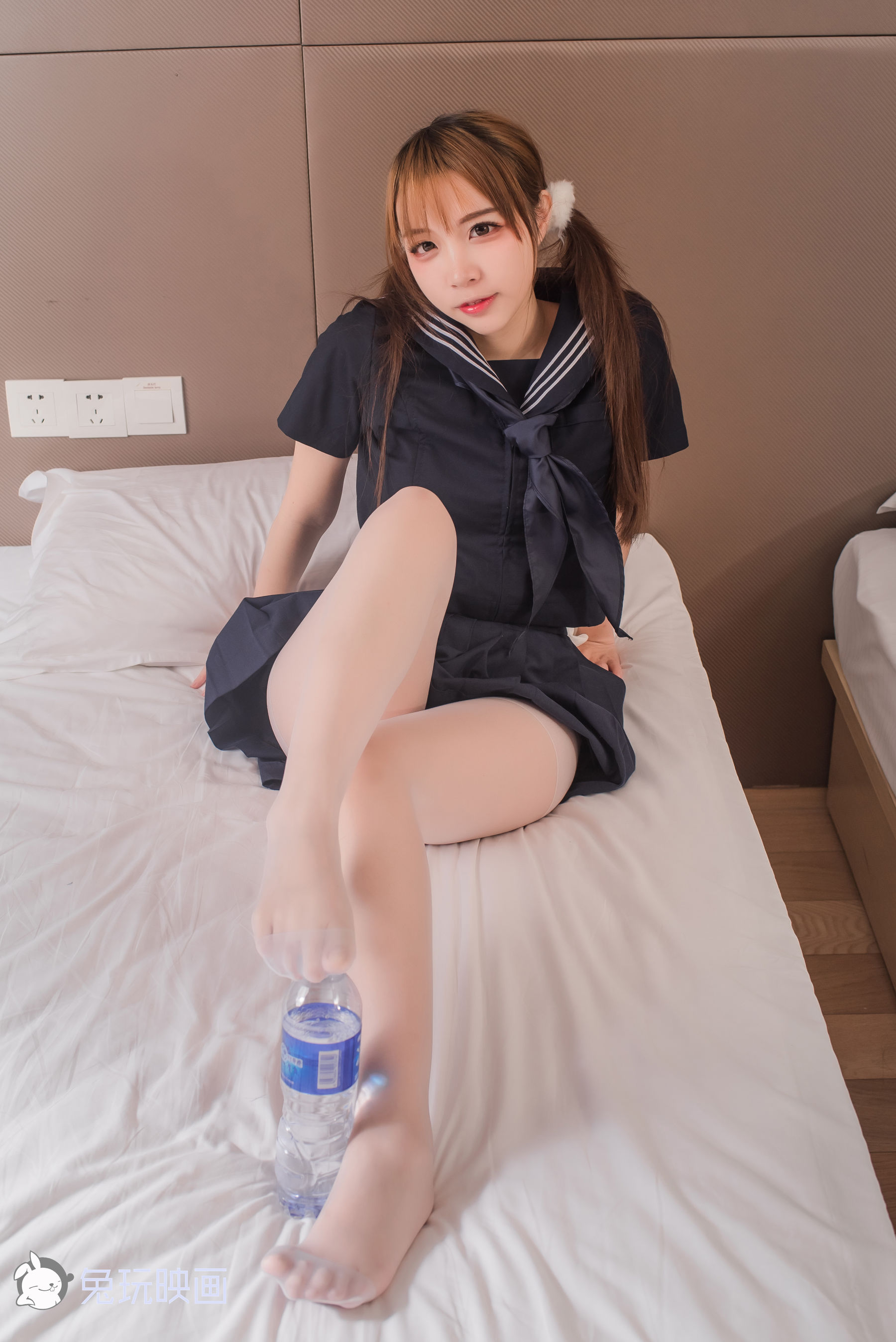 [兔玩映画] - 制服黑三本