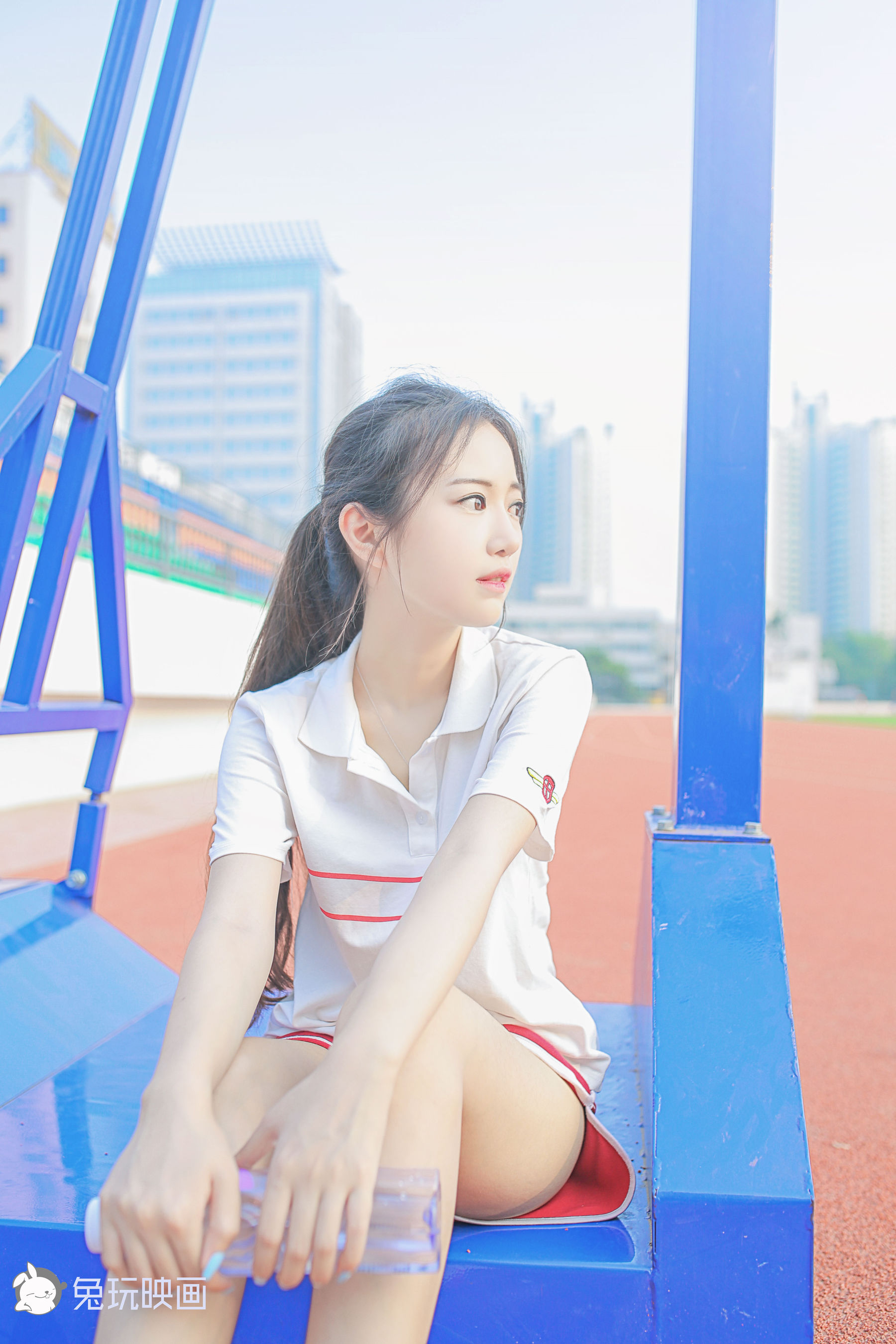[兔玩映画] - 去操场上来一场偶遇吧