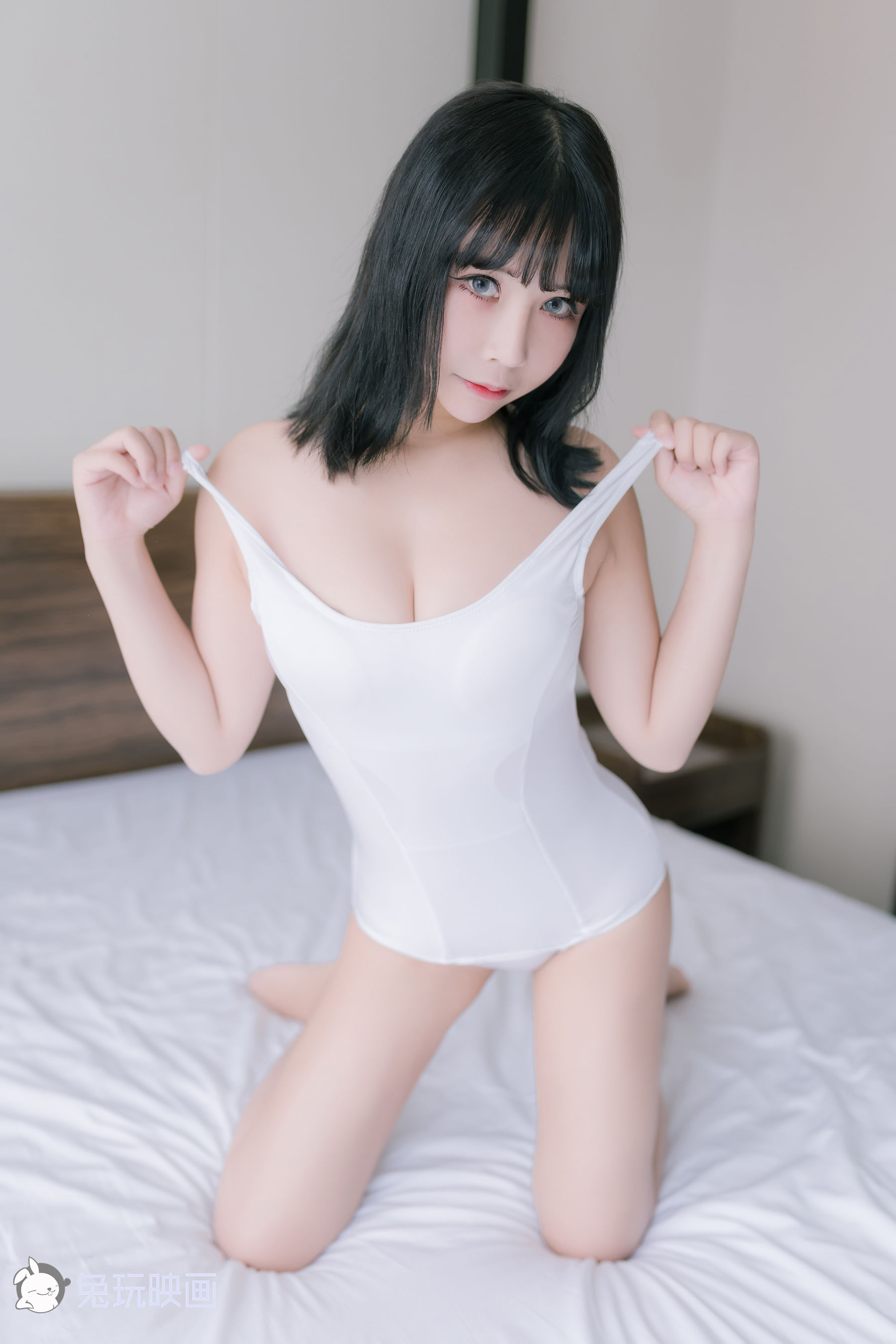 [兔玩映画] - 夏日泳装 Vol.037 大姐姐