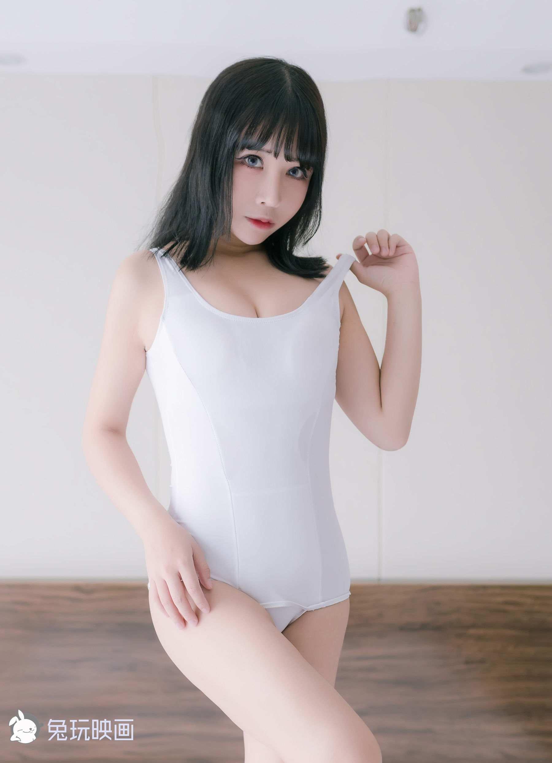 [兔玩映画] - 夏日泳装 Vol.037 大姐姐