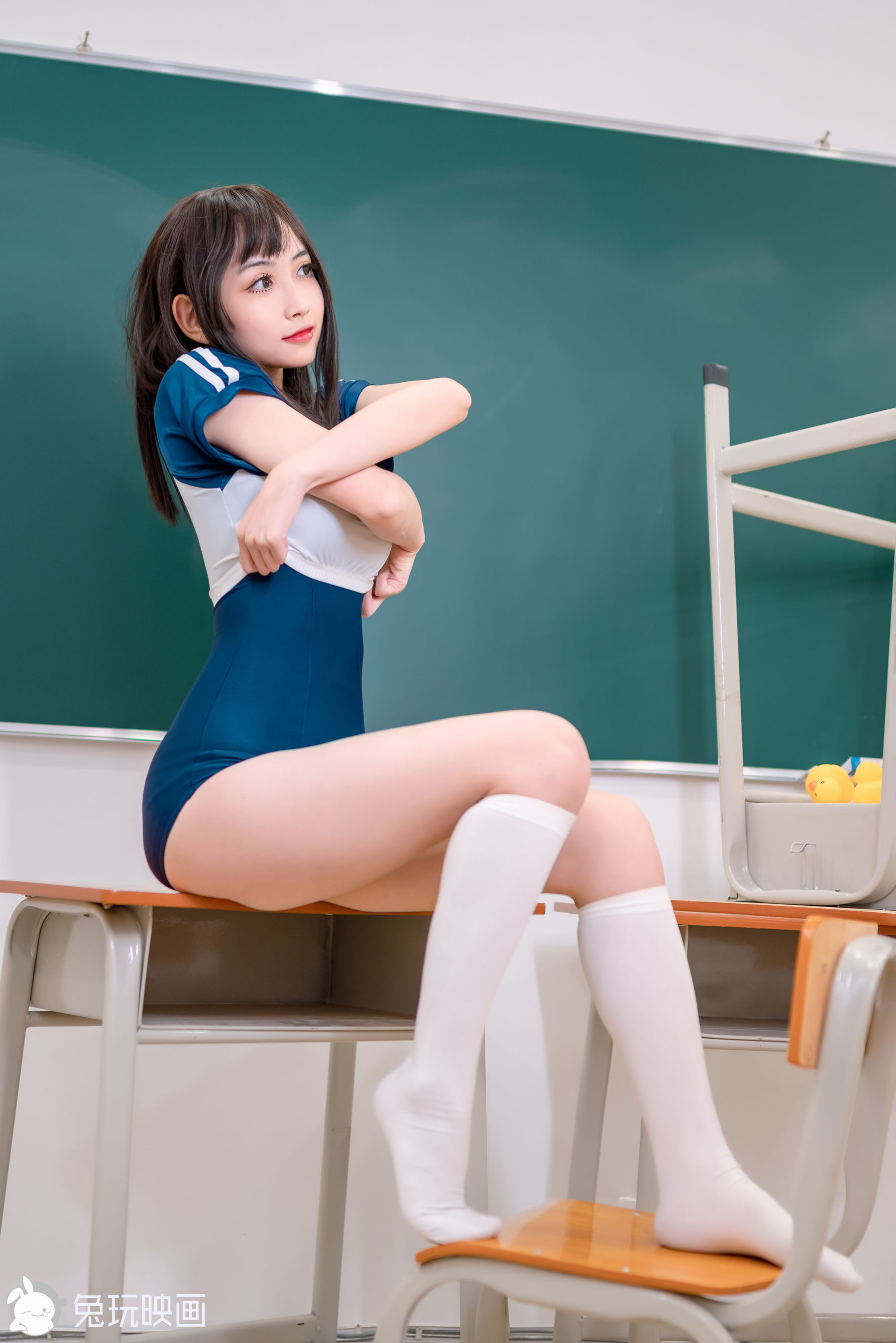 [兔玩映画] - 夏日泳装 Vol.045 俏学姐