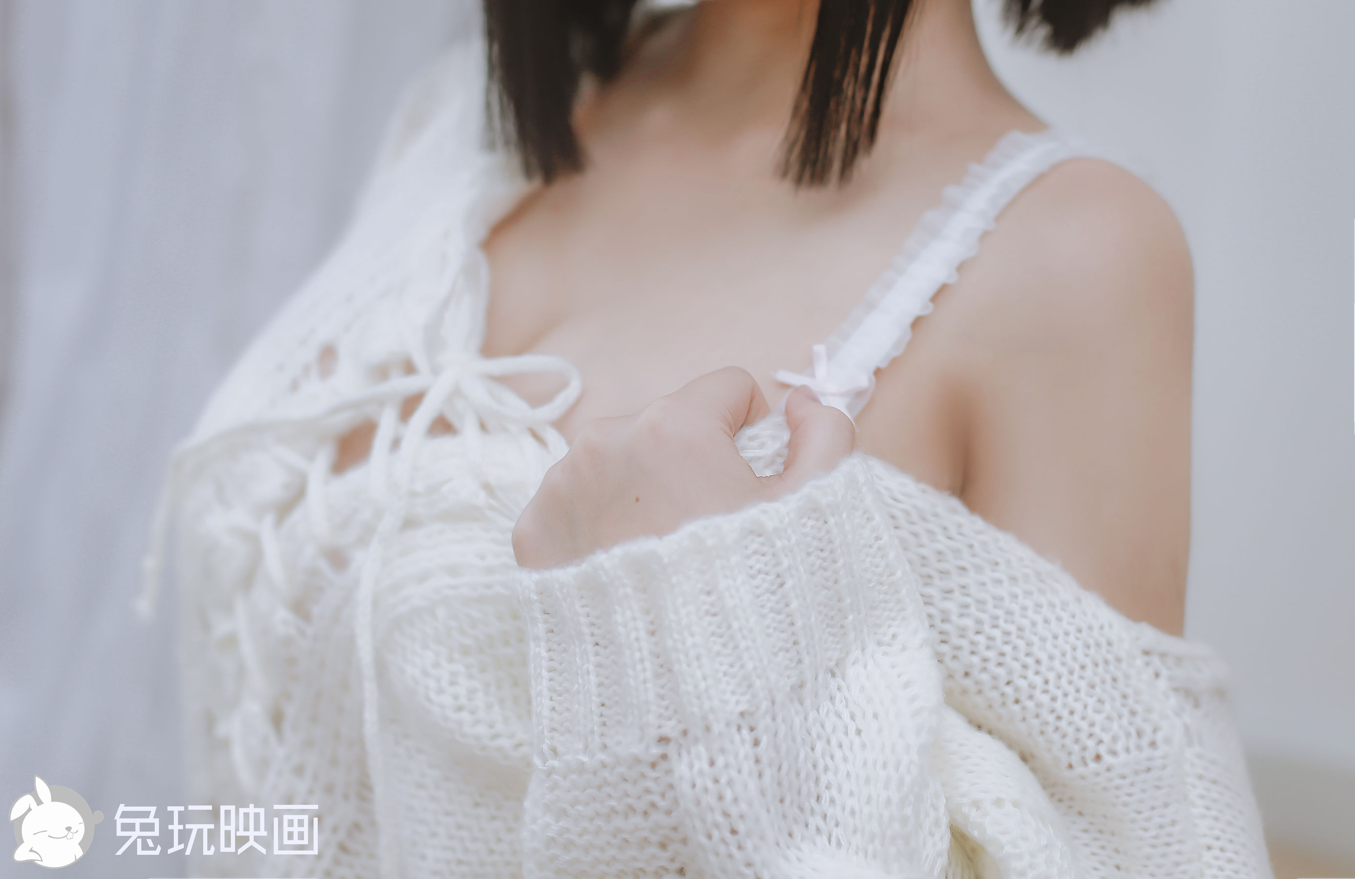 [兔玩映画] - 妹妹的白色毛衣
