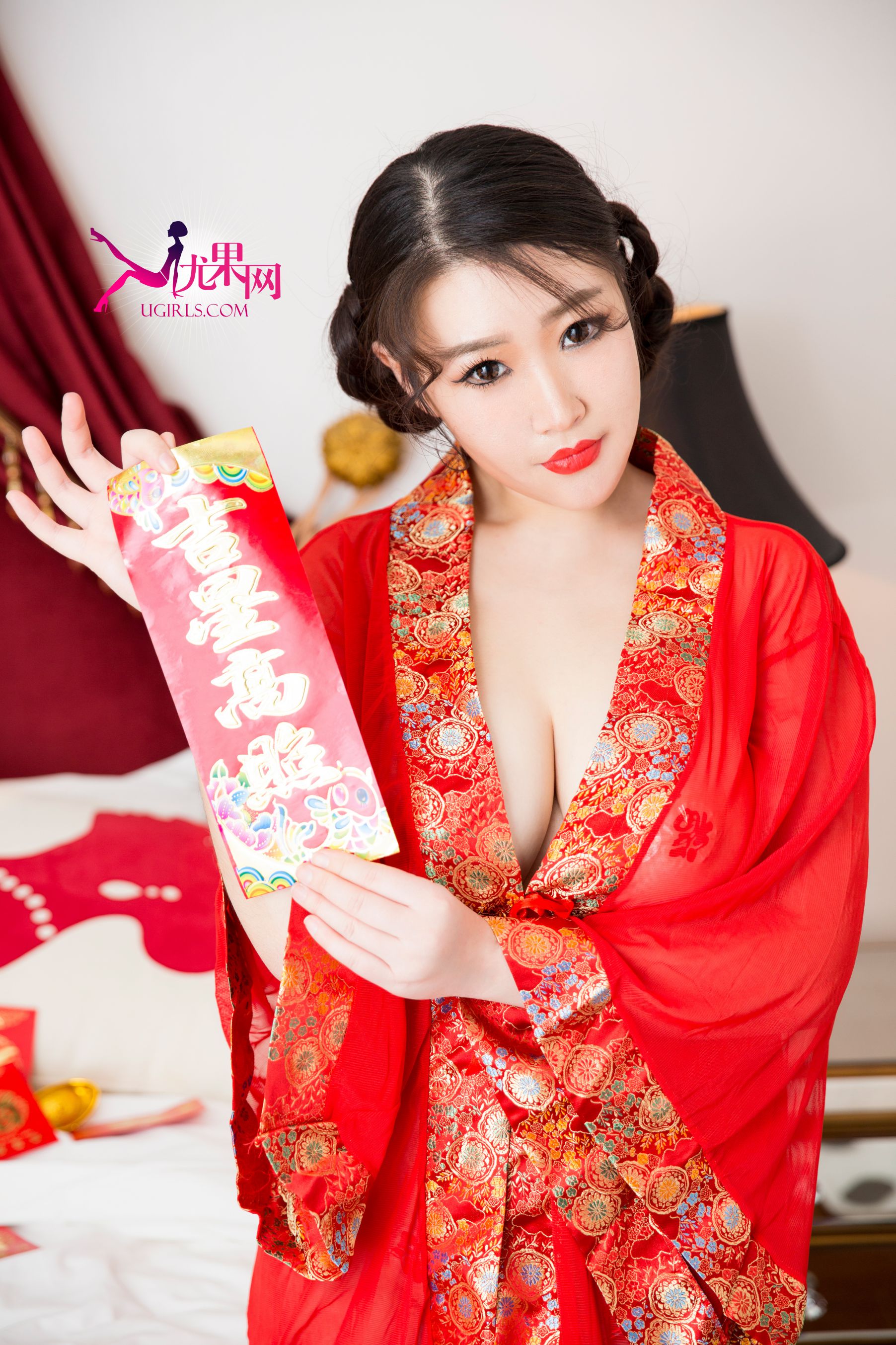 [尤果网Ugirls] T014 谭晓彤/徐路/李灿兮《新春特辑》