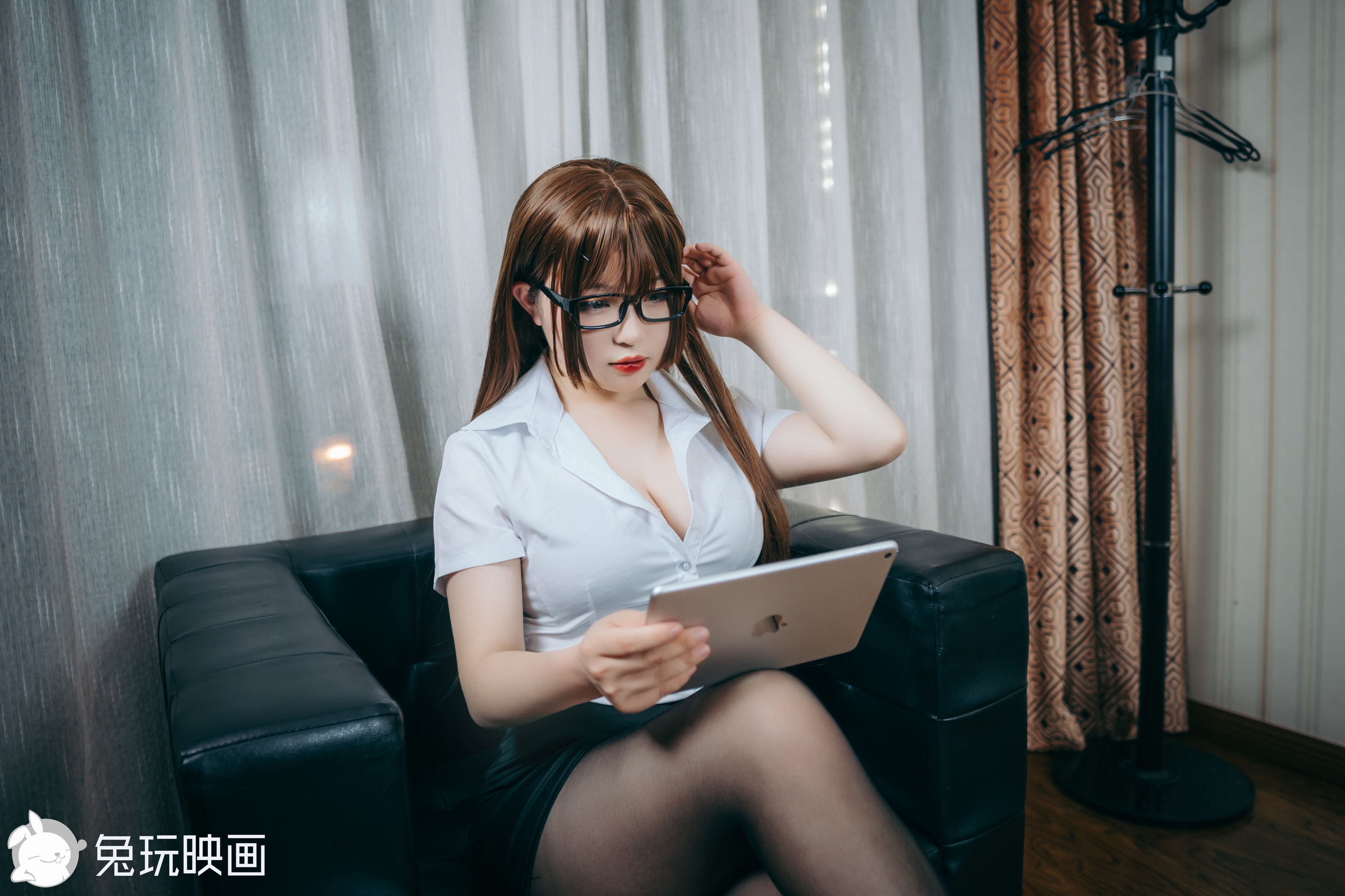 [兔玩映画] - 桃子的OL制服