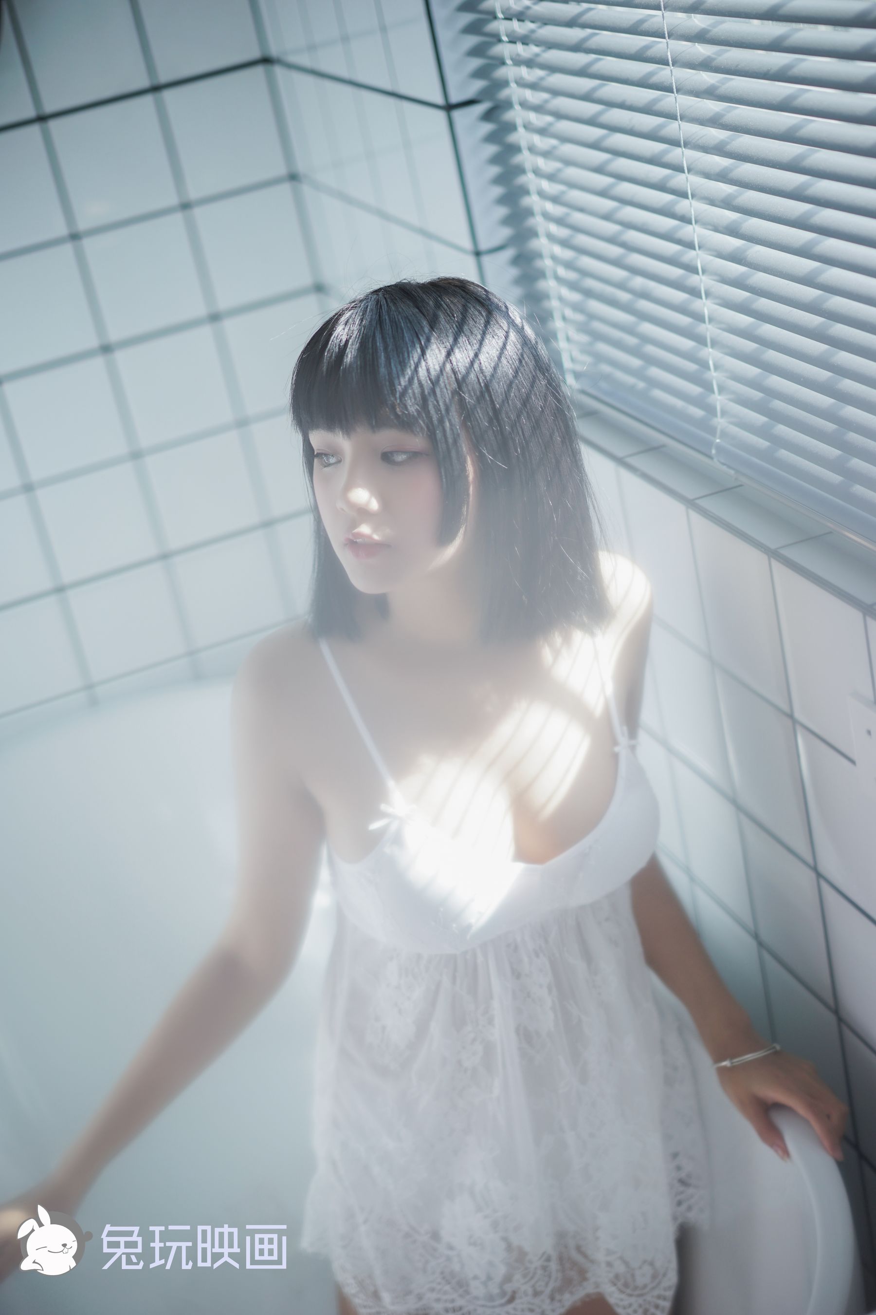 [兔玩映画] - 浴缸里的兔子