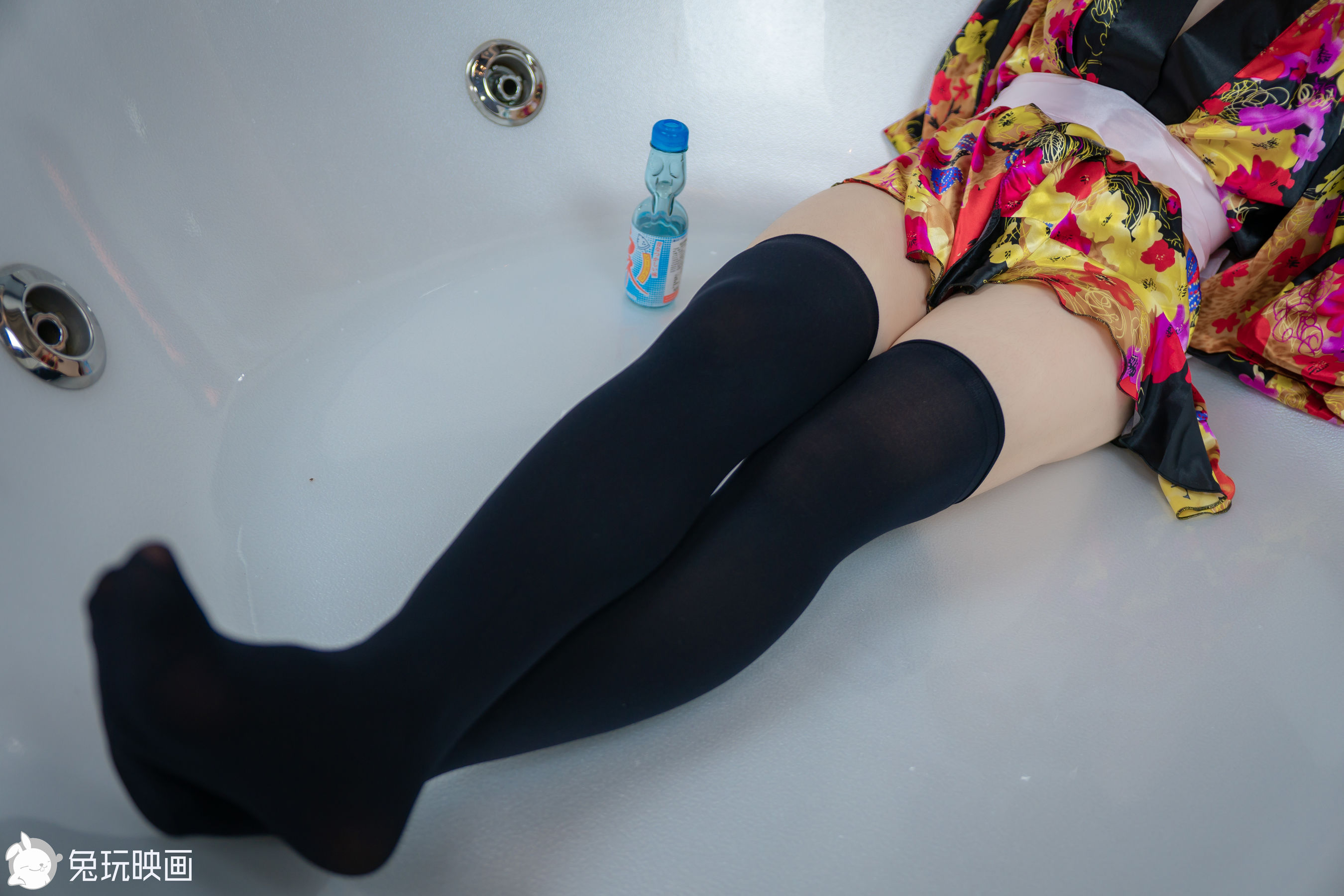 [兔玩映画] - 浴缸里的和服