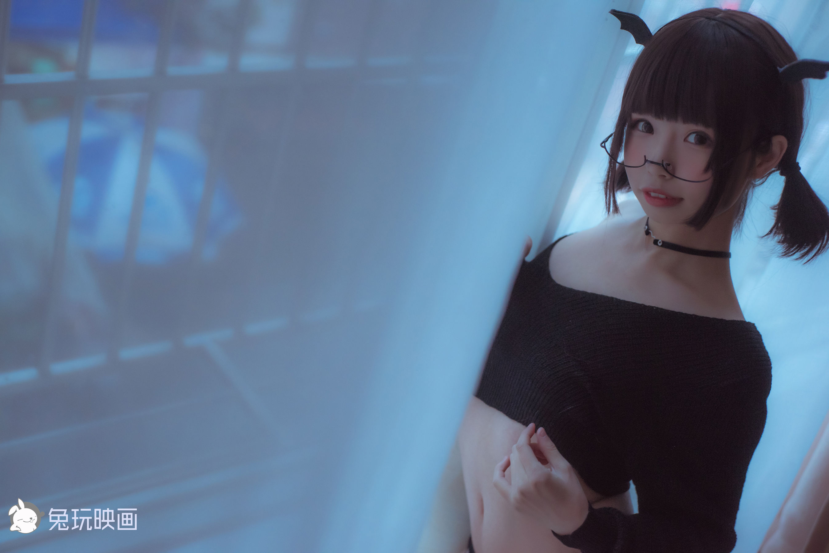 [兔玩映画] - 草莓与恶魔女孩