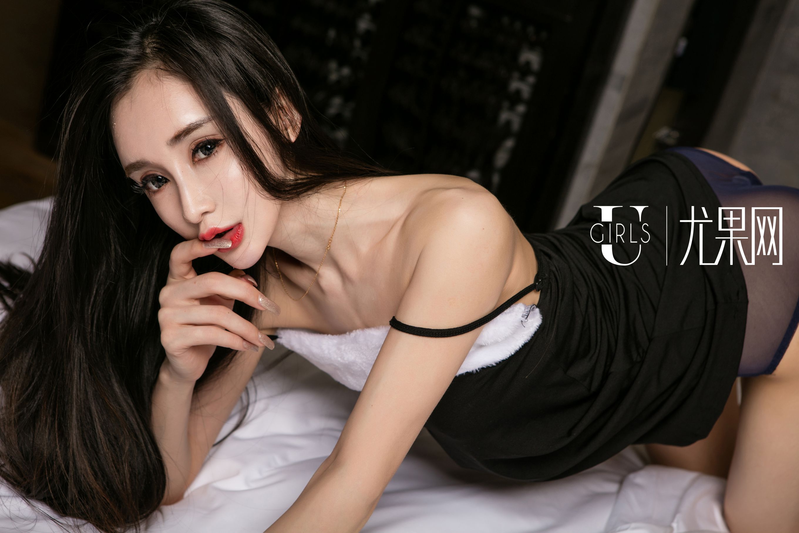 [尤果网Ugirls] U184 阿依努尔瓦娅《骨感少数民族美女》