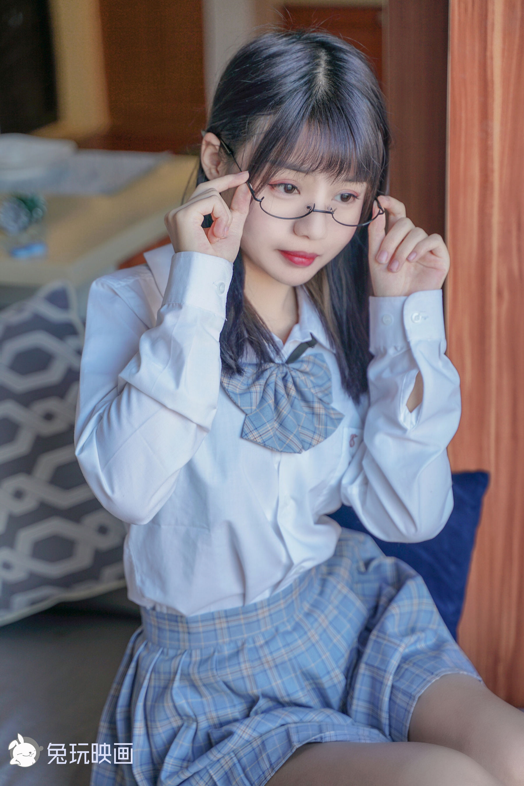 [兔玩映画] - 裸腿制服裙