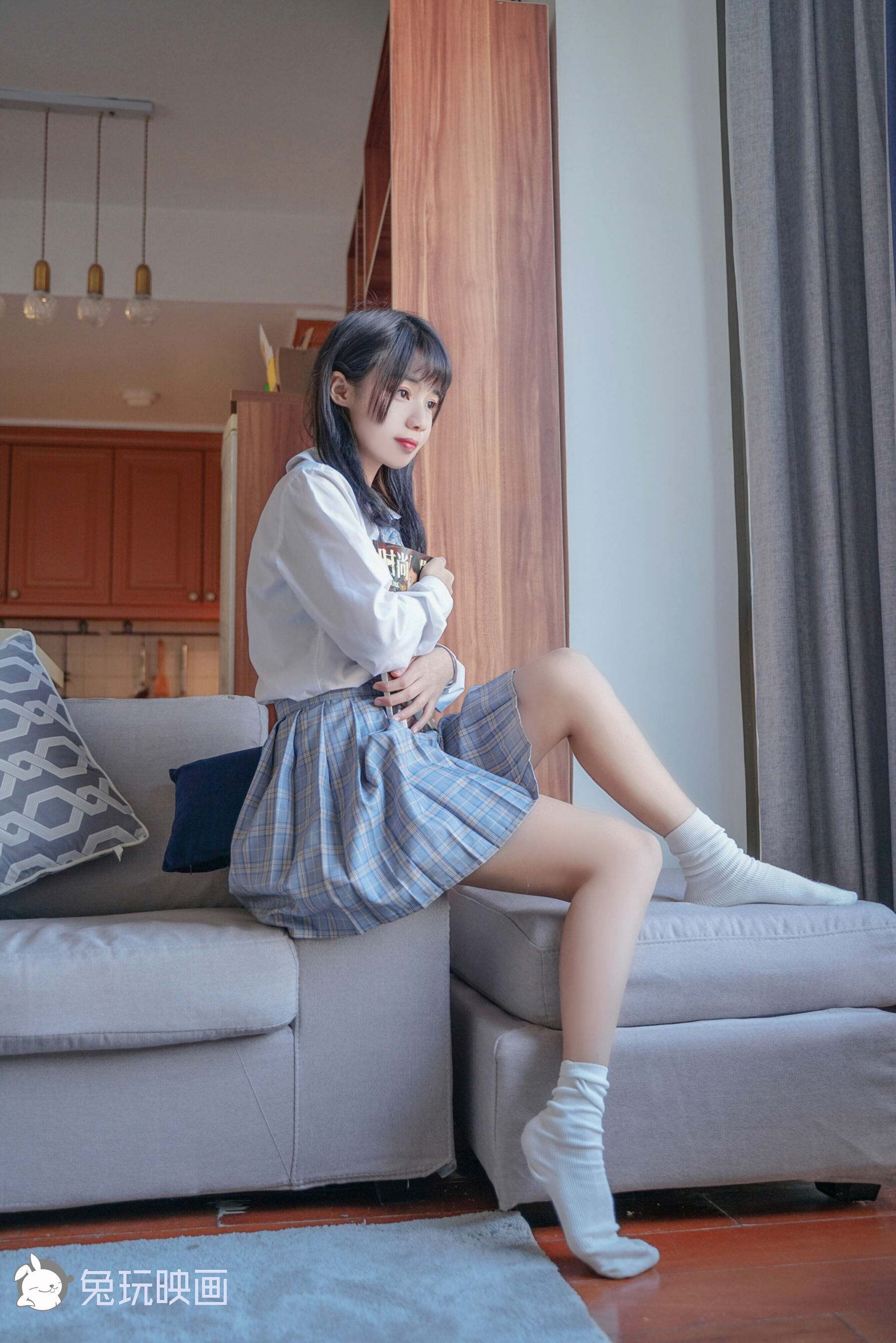 [兔玩映画] - 裸腿制服裙
