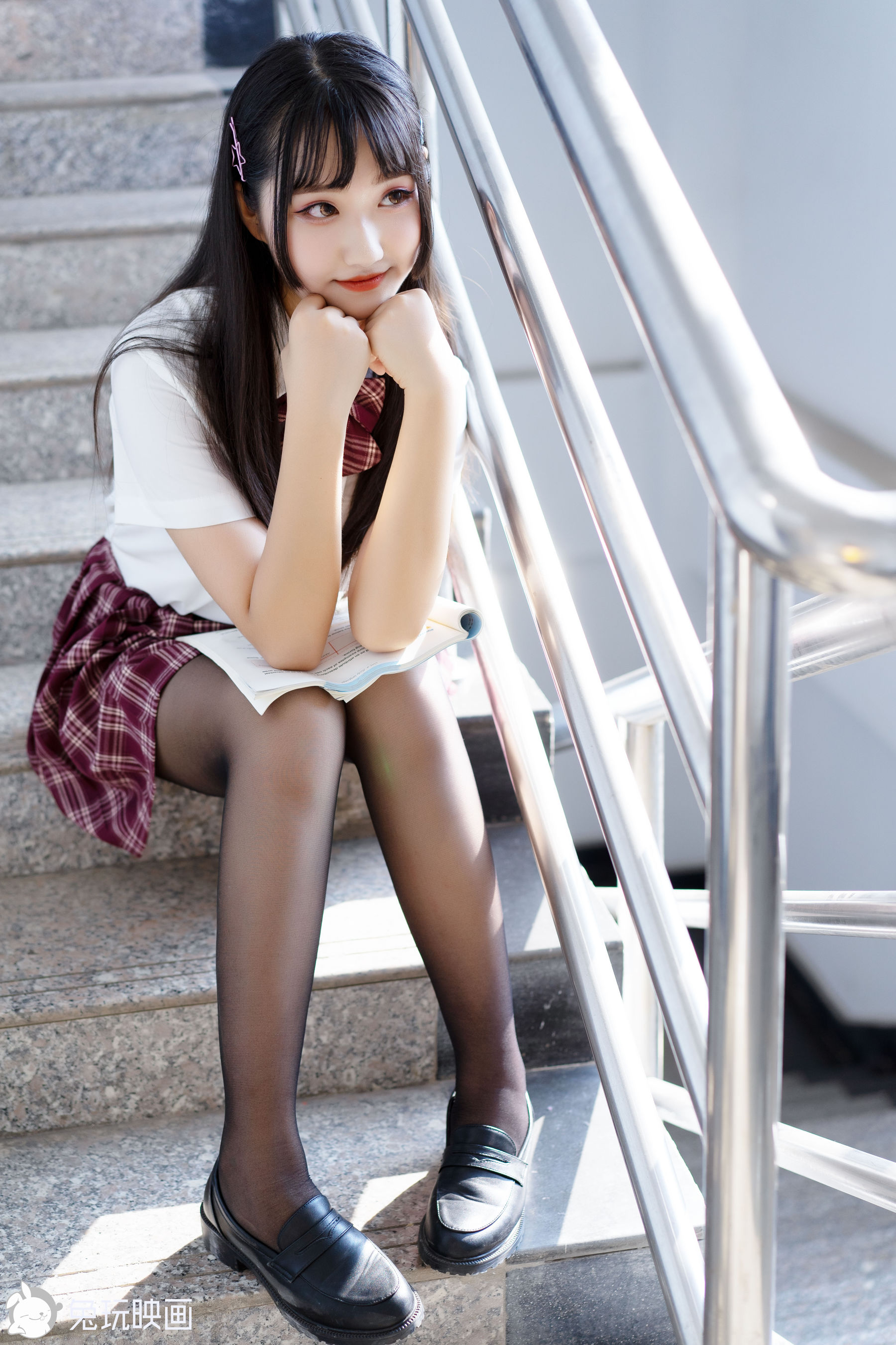 [兔玩映画] - 超甜的制服学妹