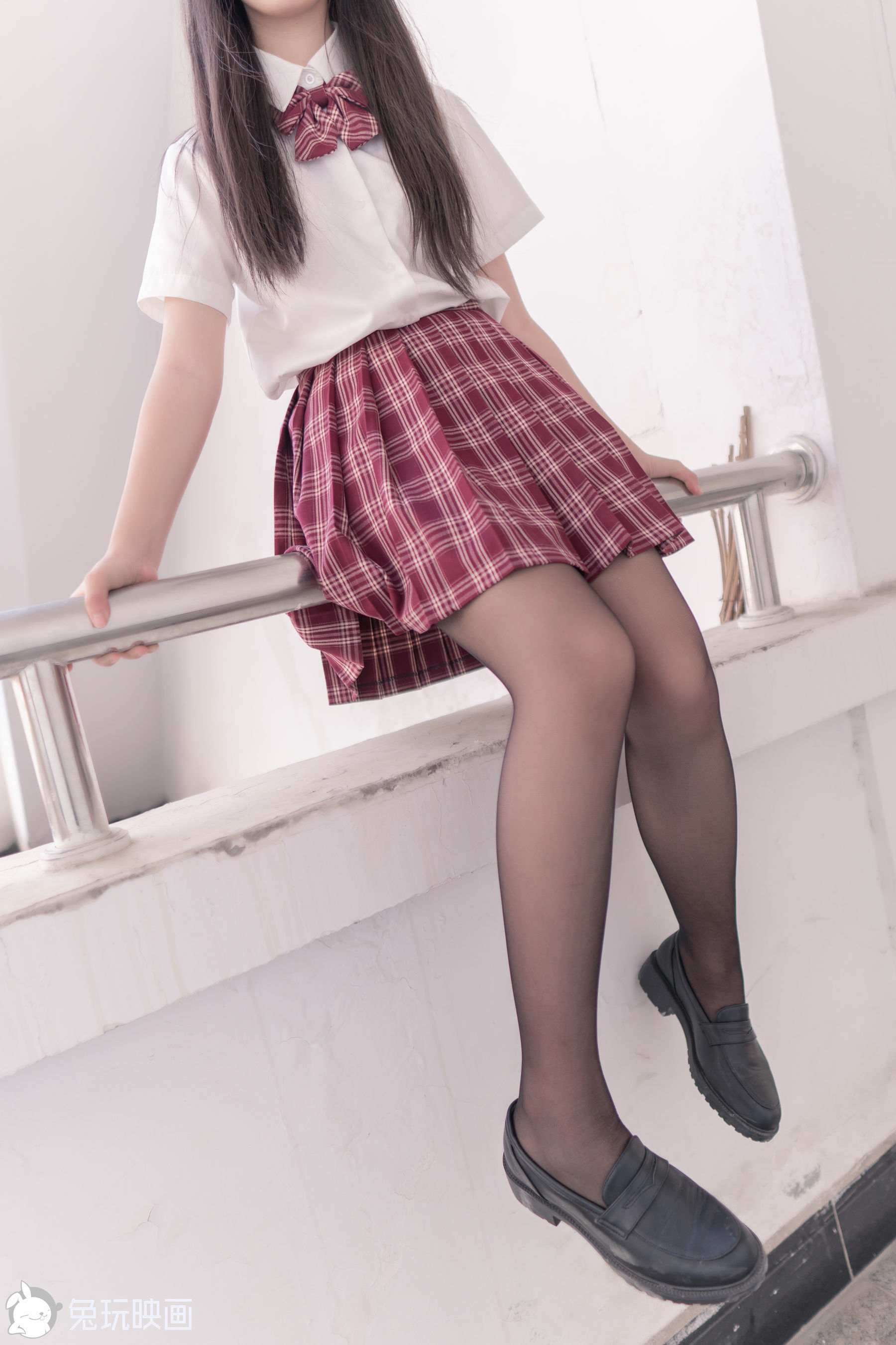 [兔玩映画] - 超甜的制服学妹