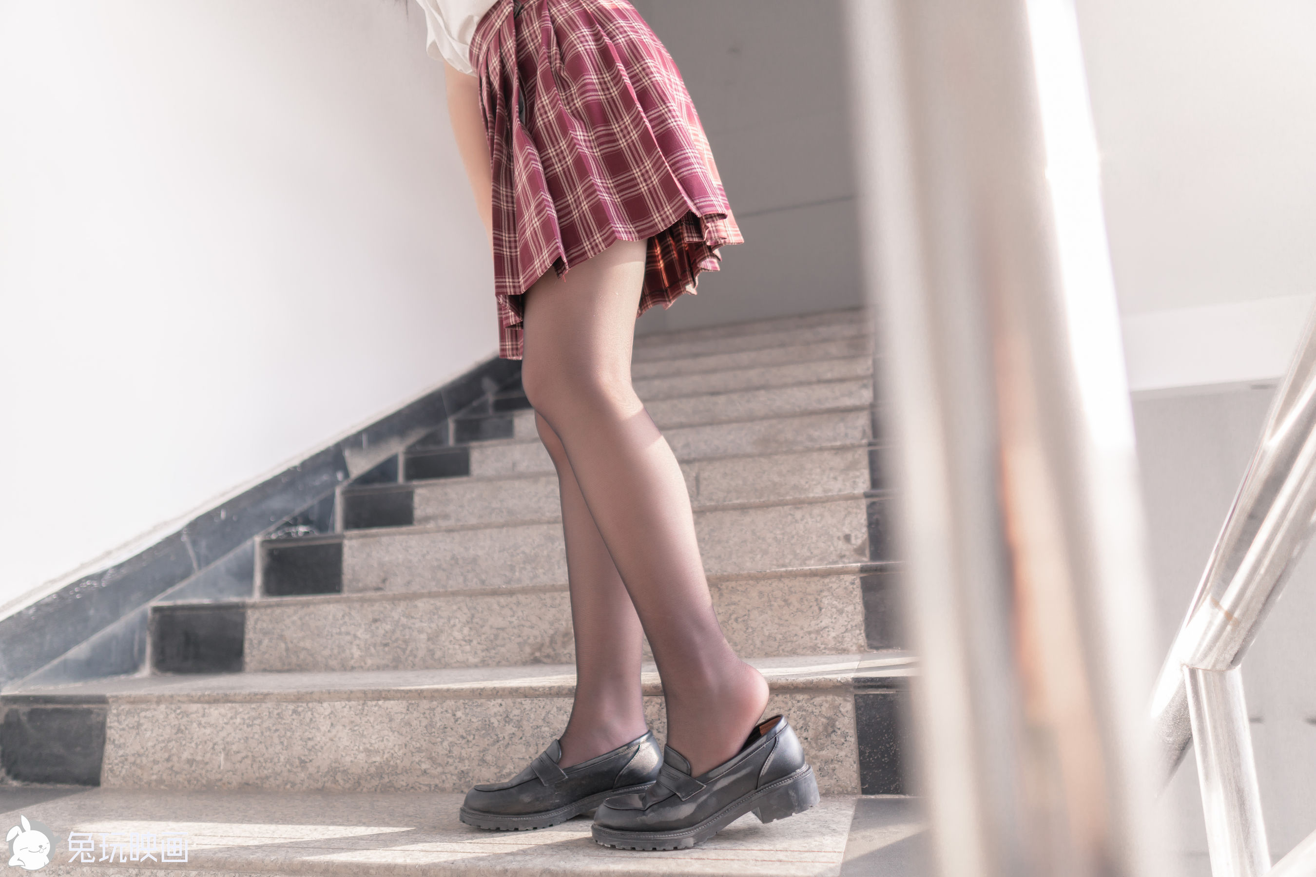 [兔玩映画] - 超甜的制服学妹