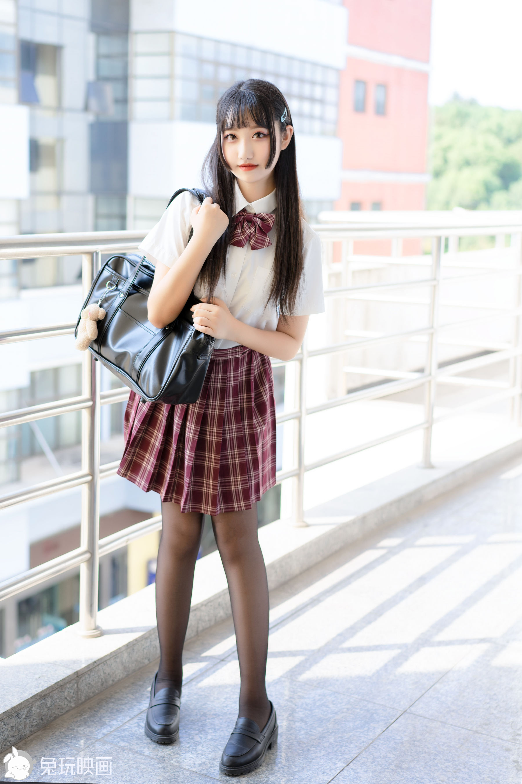 [兔玩映画] - 超甜的制服学妹