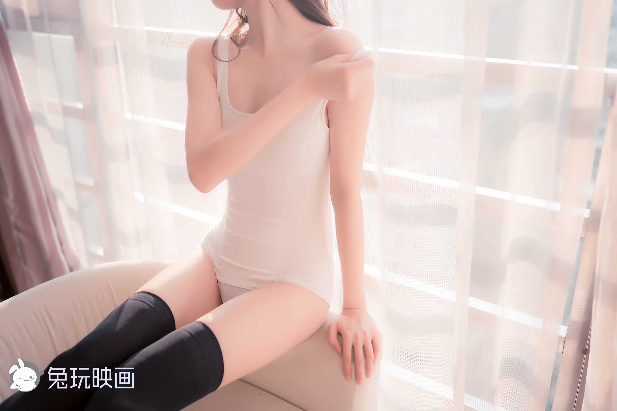 [兔玩映画] - 黄昏下的小细腿